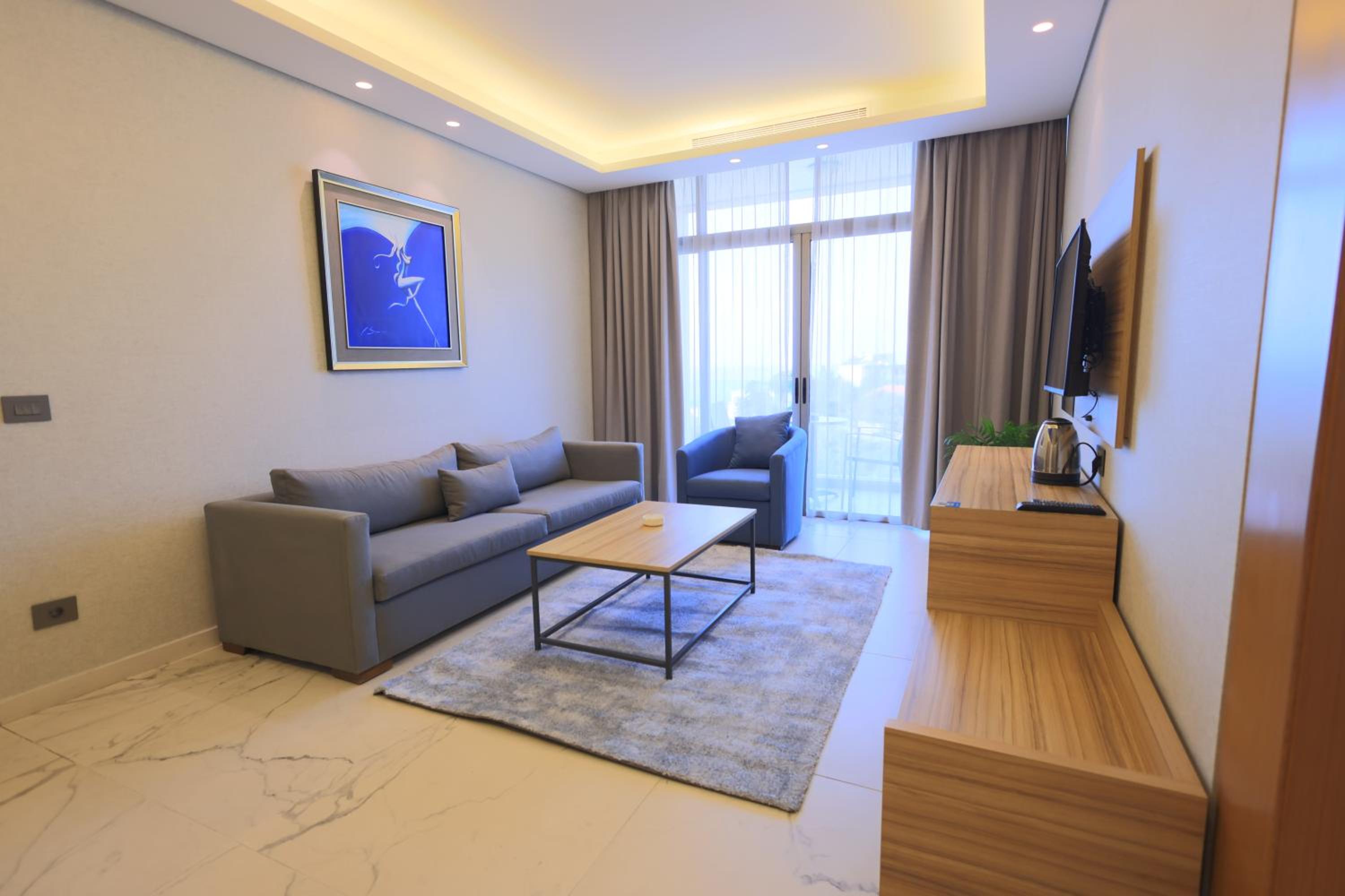 One-Bedroom Suite photo 3