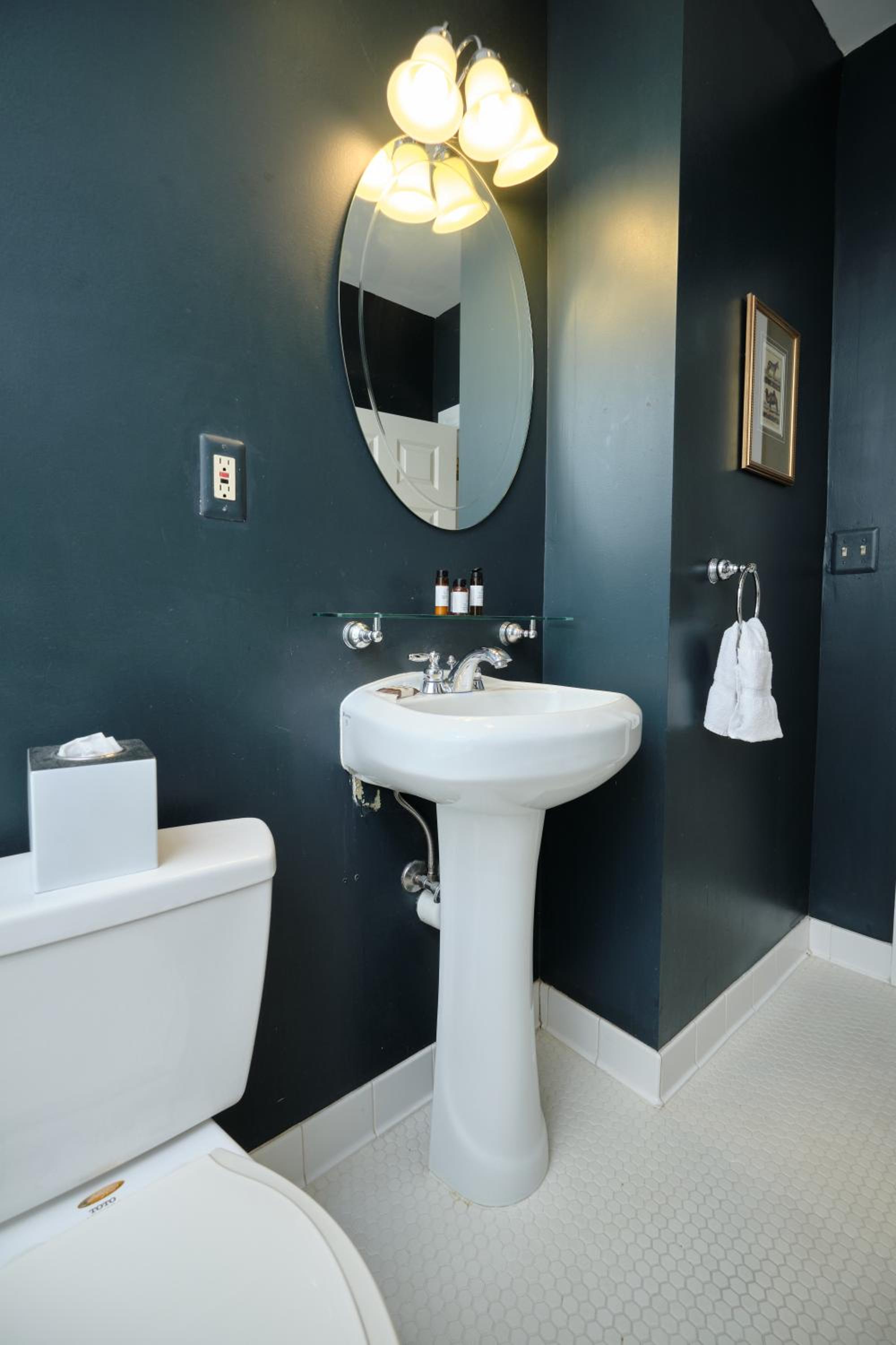 Queen Suite - Photo 4