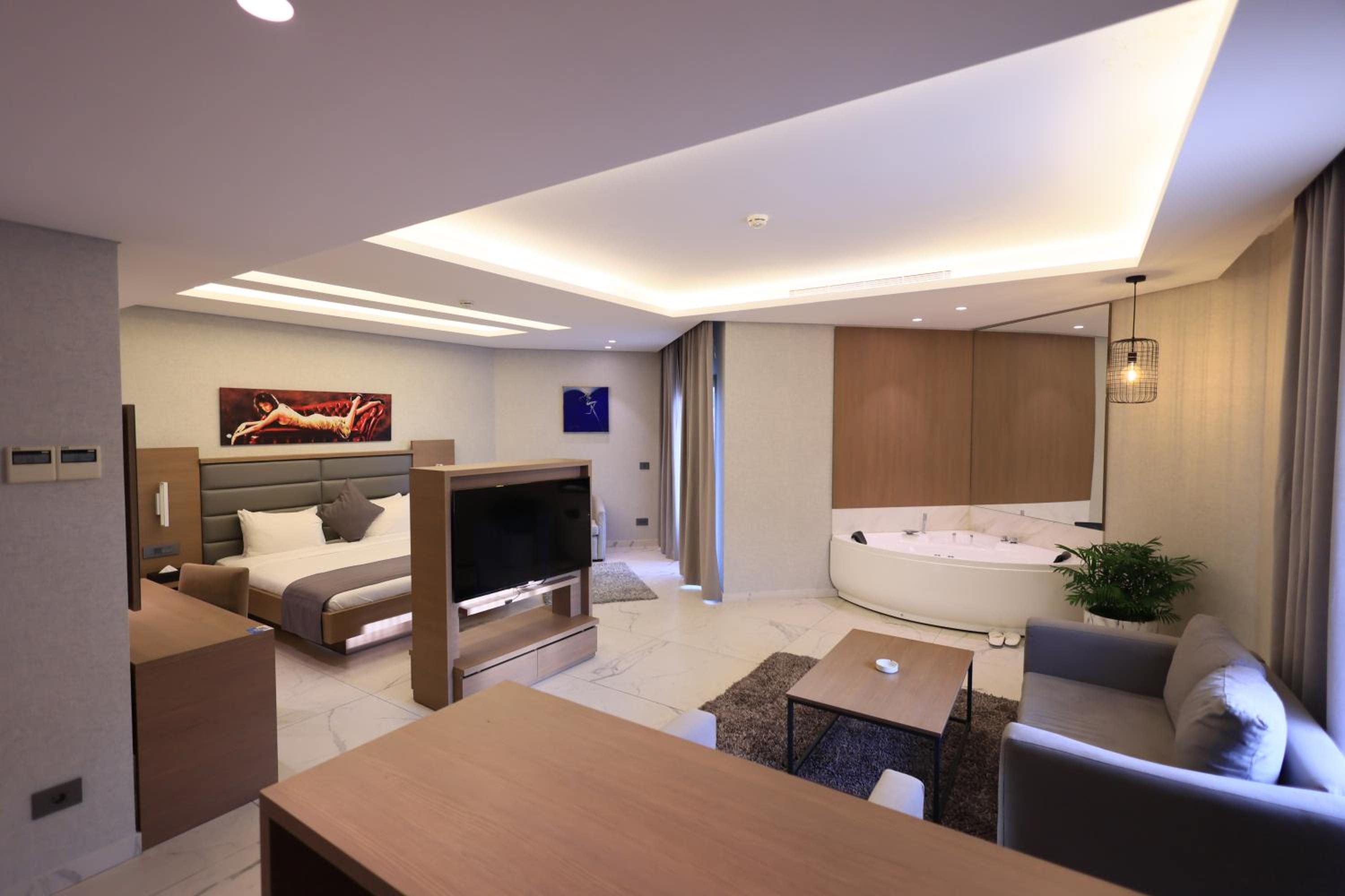 One-Bedroom Suite