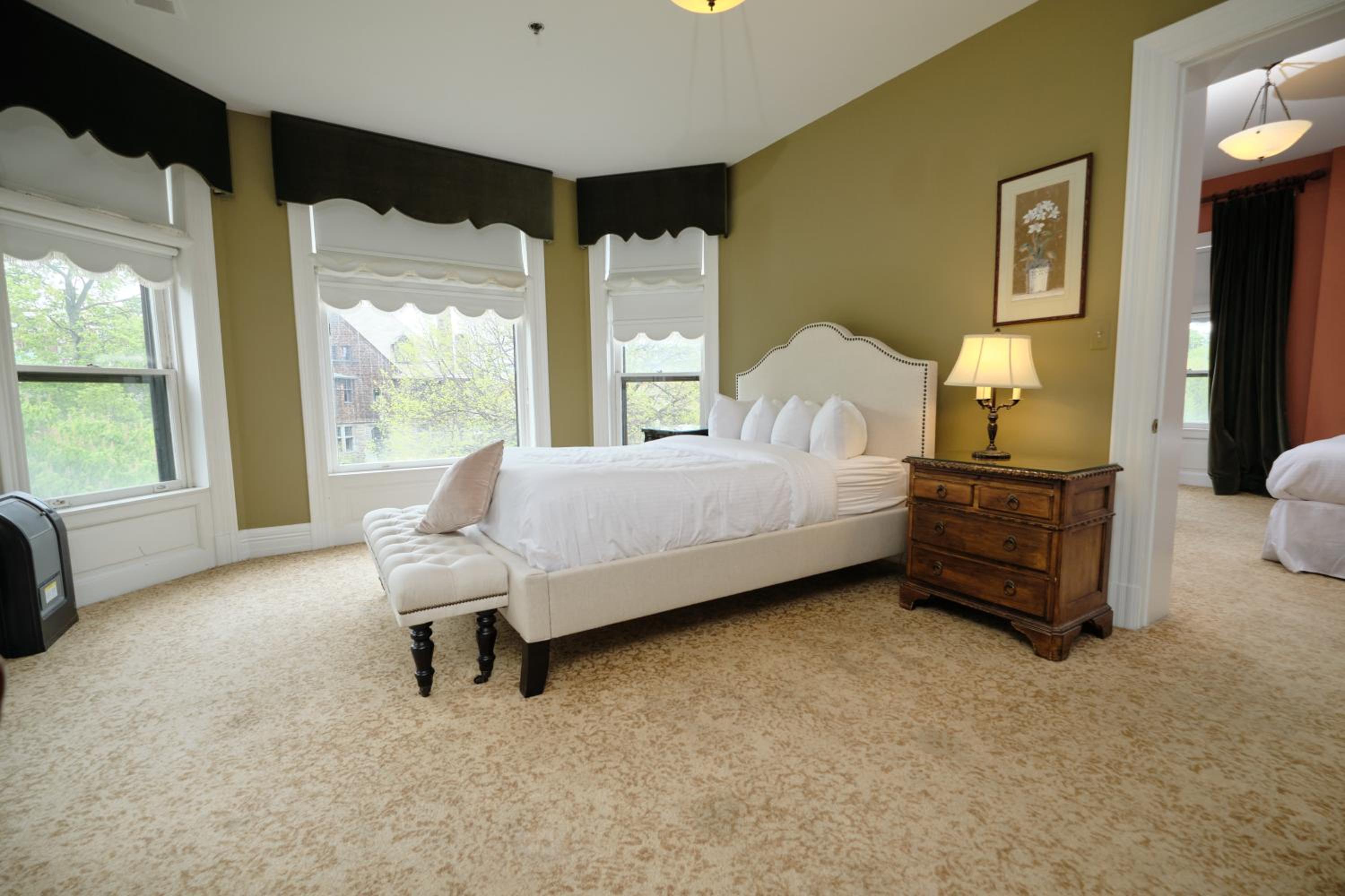 Two Queen Suite - Photo 11