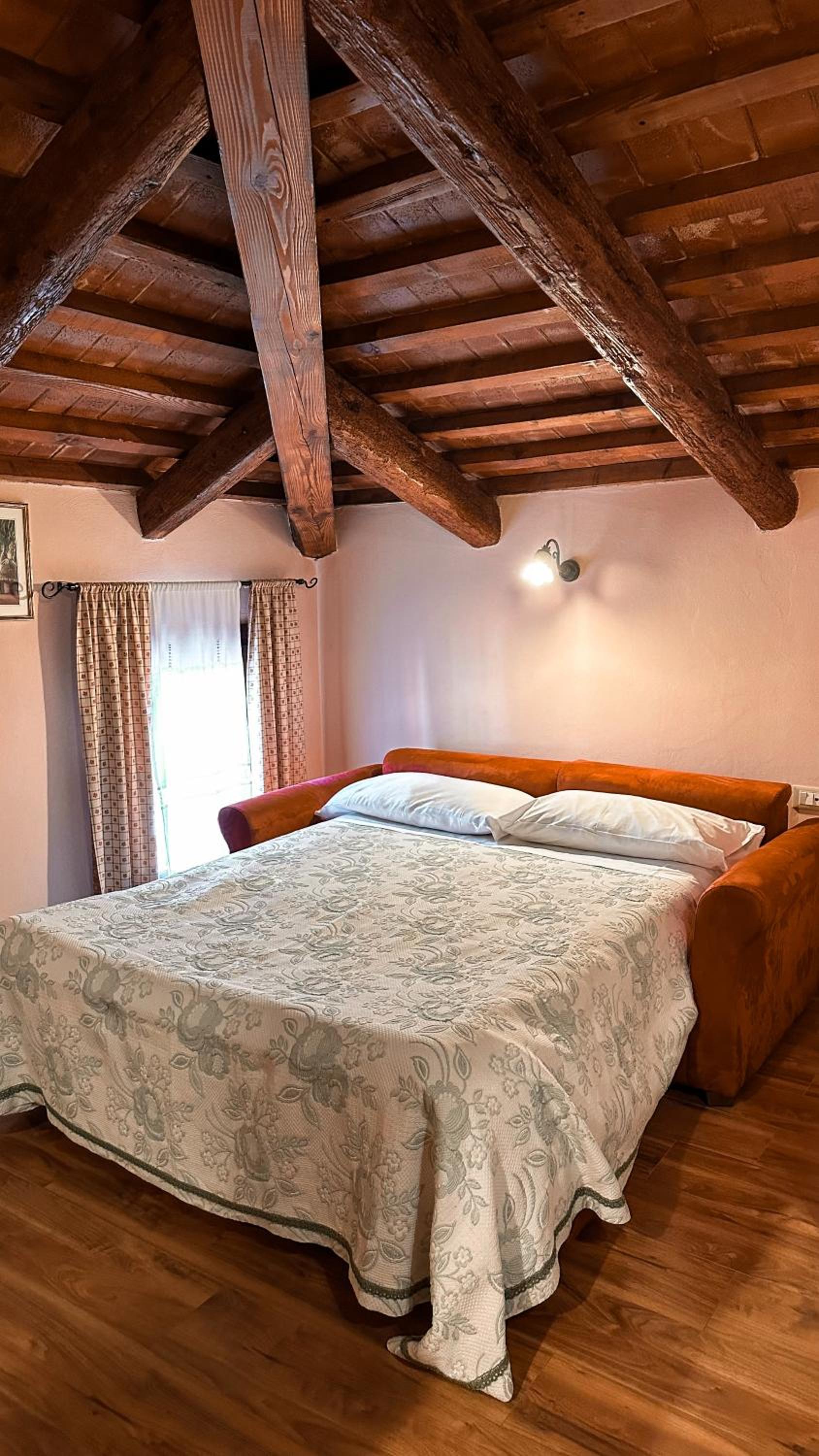 Quadruple Room - Photo 8