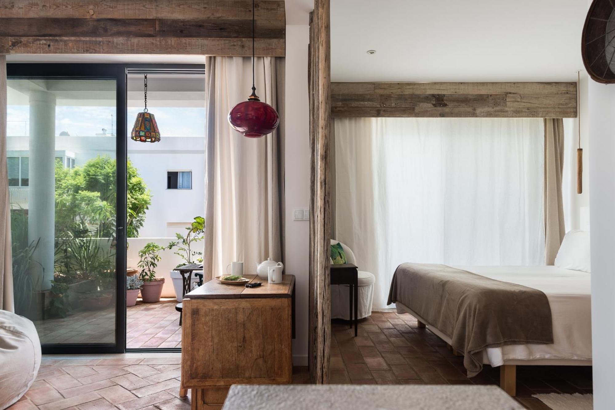 Double or Twin Room with Terrace
