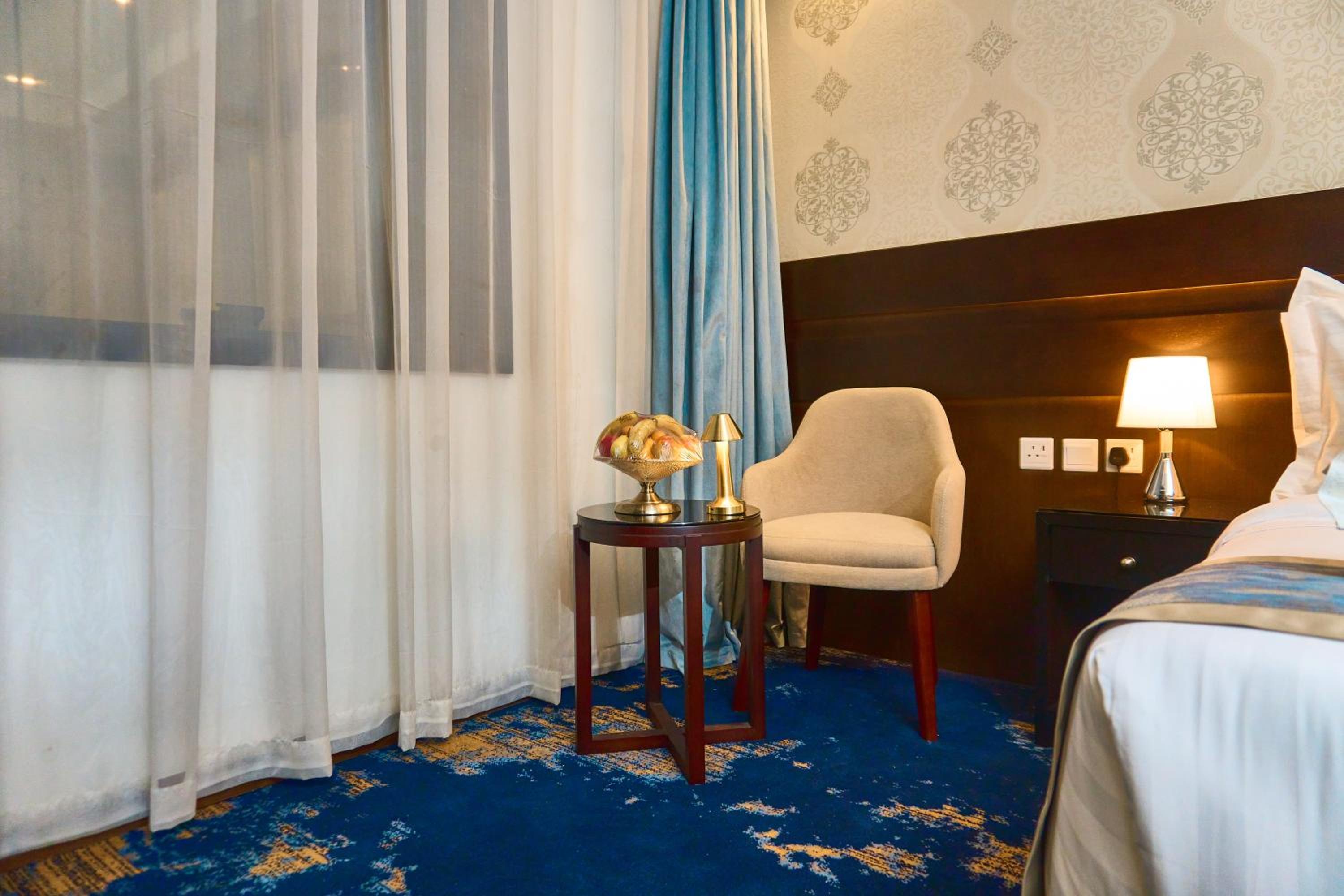 Deluxe King Room photo 2