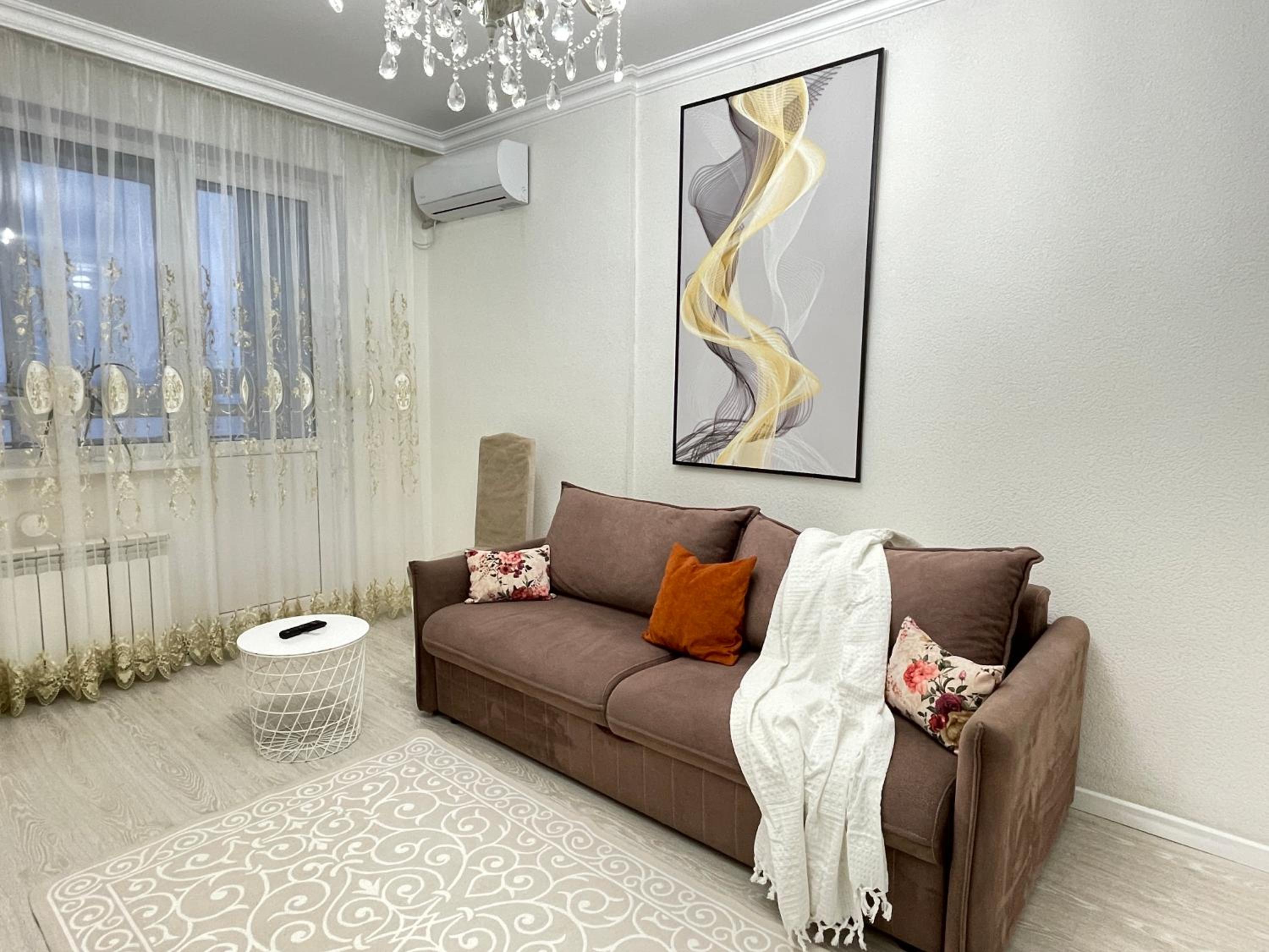 One-Bedroom Apartment photo 1