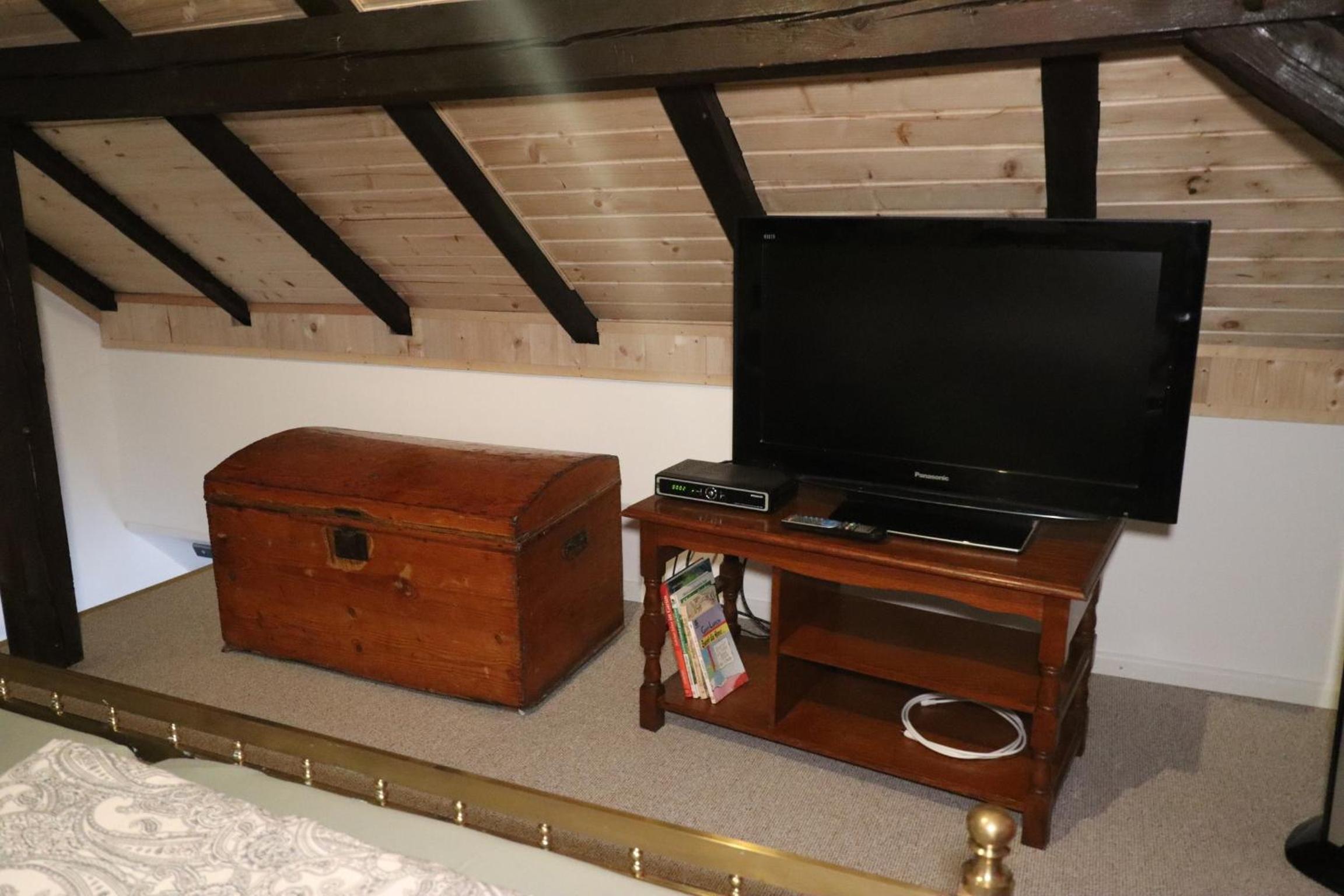 Apartment photo 2