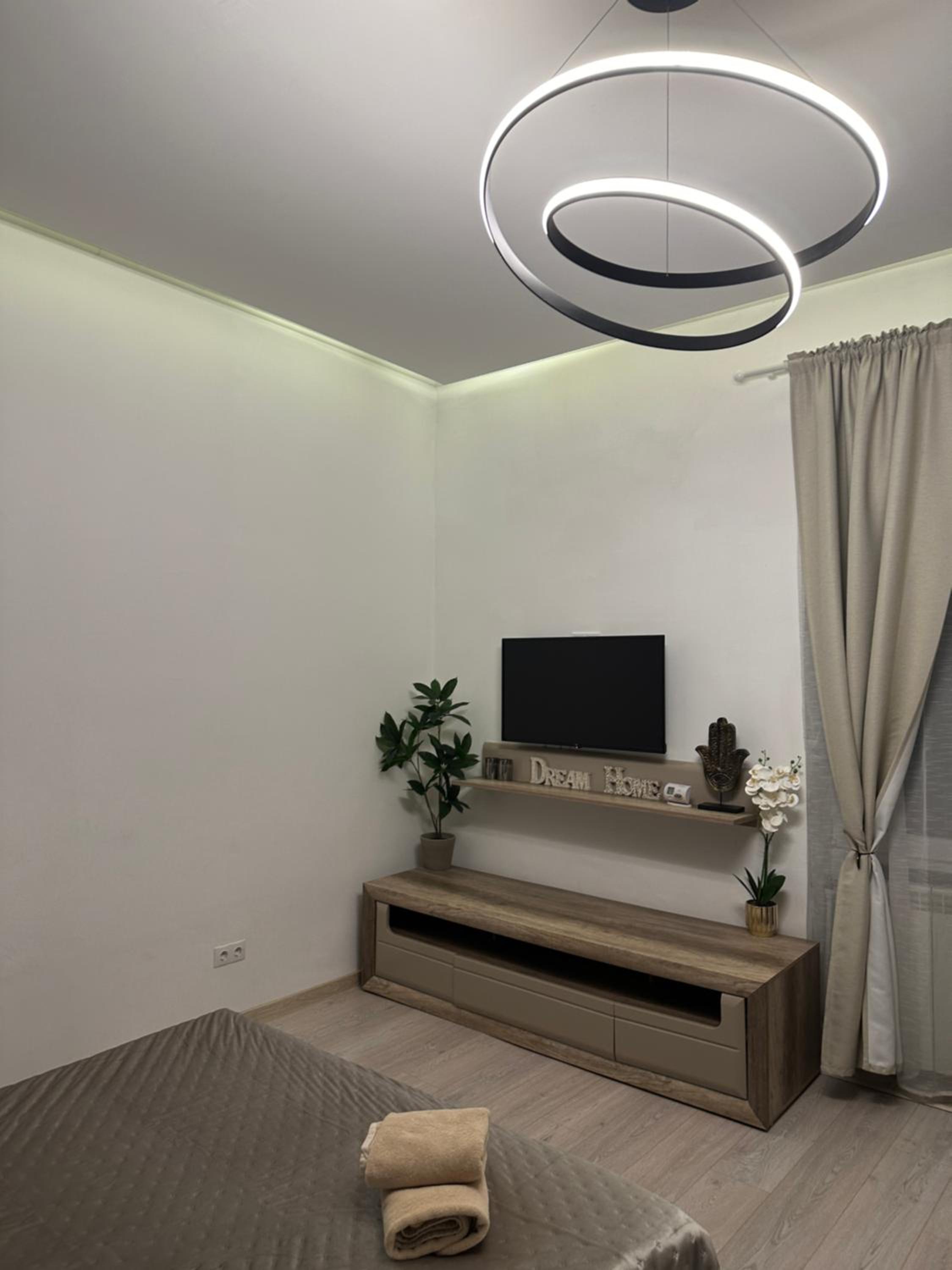 Two-Bedroom Apartment - Photo 21