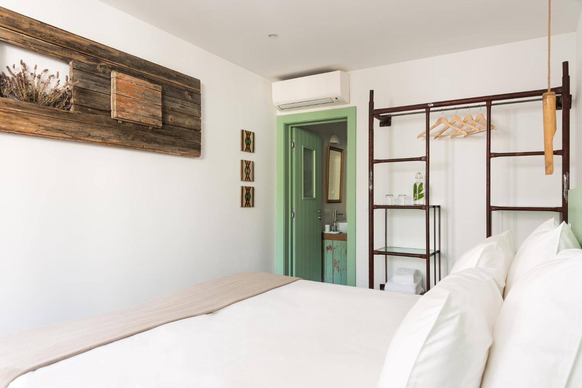 Budget Double Room photo 3