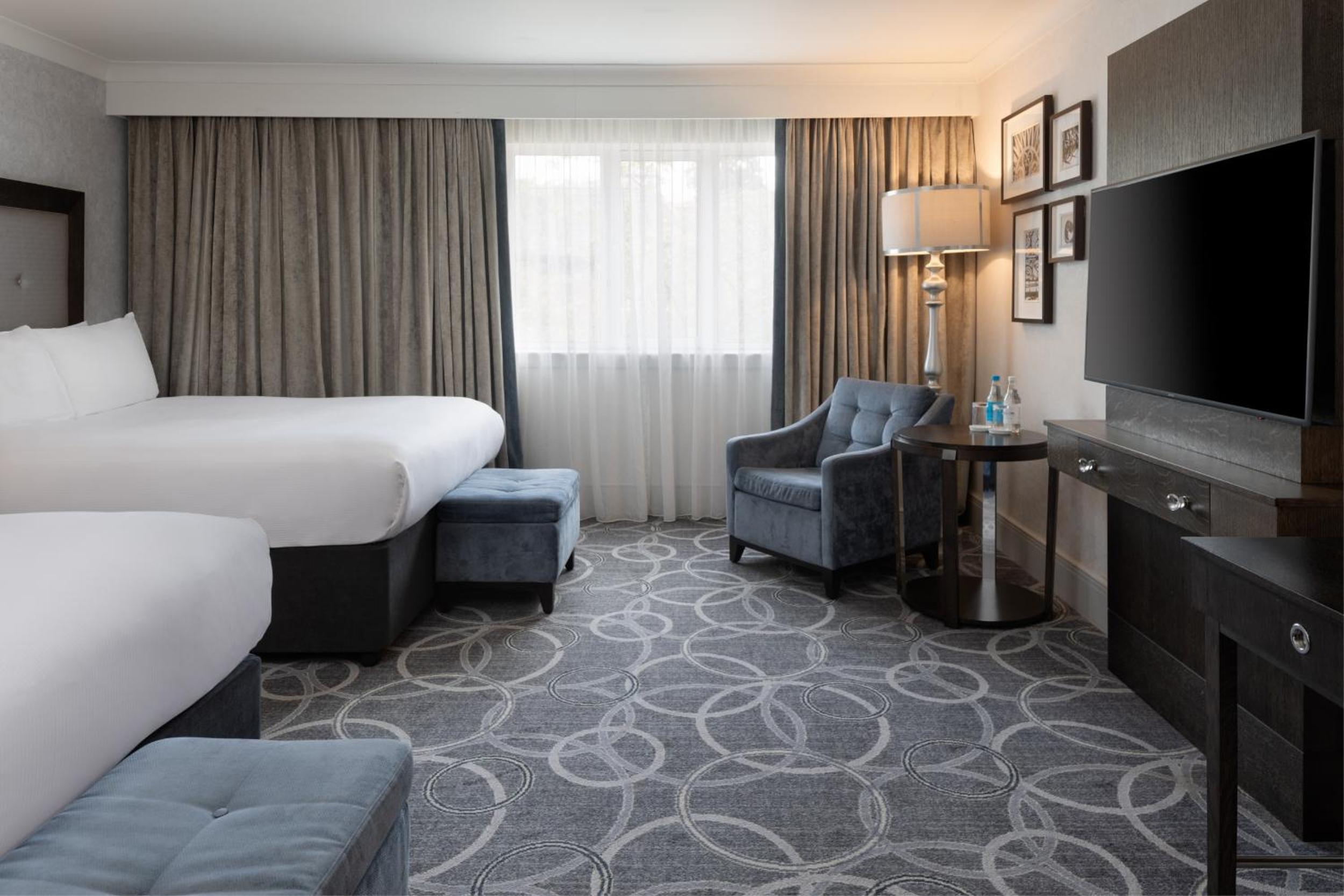 Deluxe Queen Room with Two Queen Beds - Photo 2