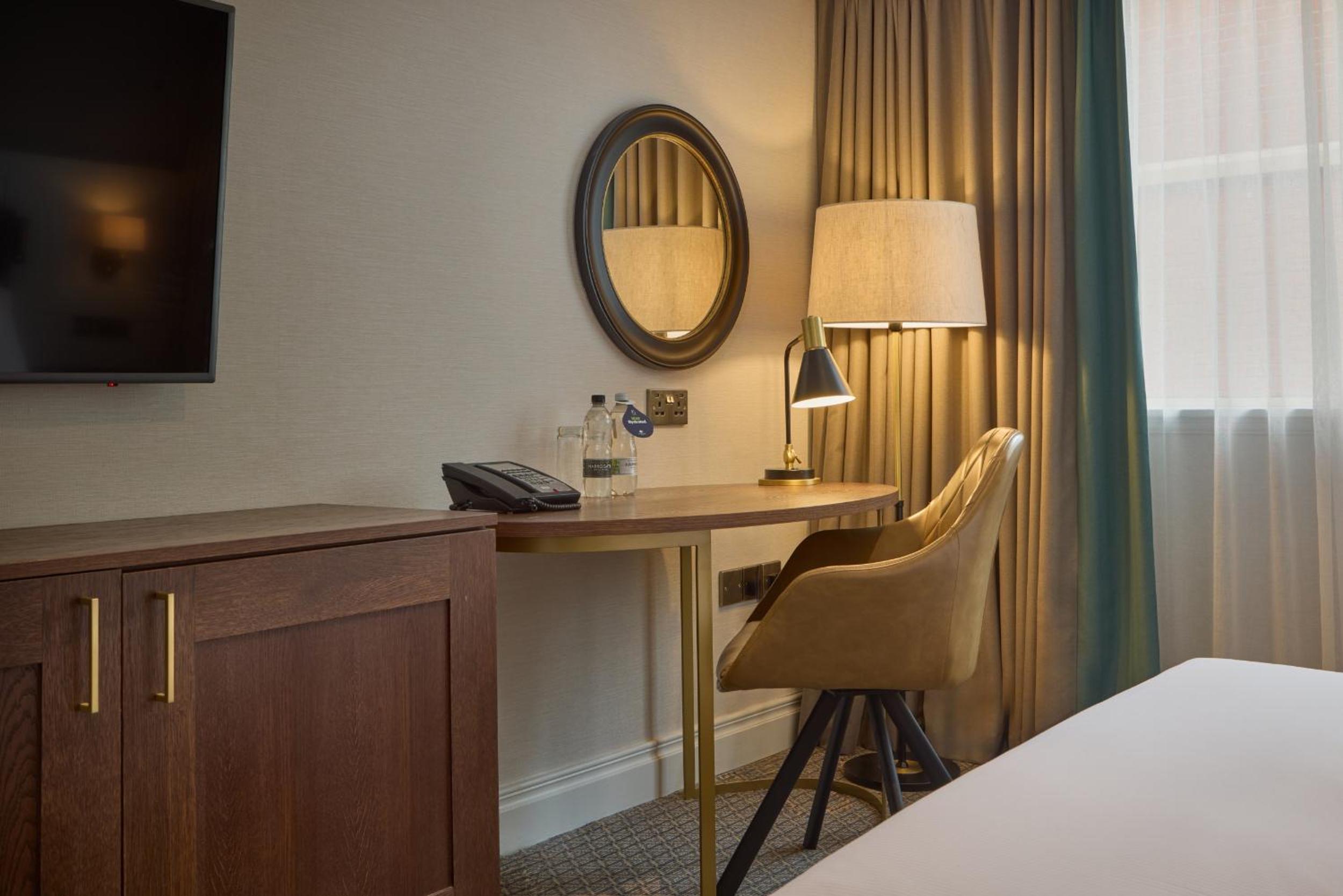 Queen Room - Accessible - Photo 4