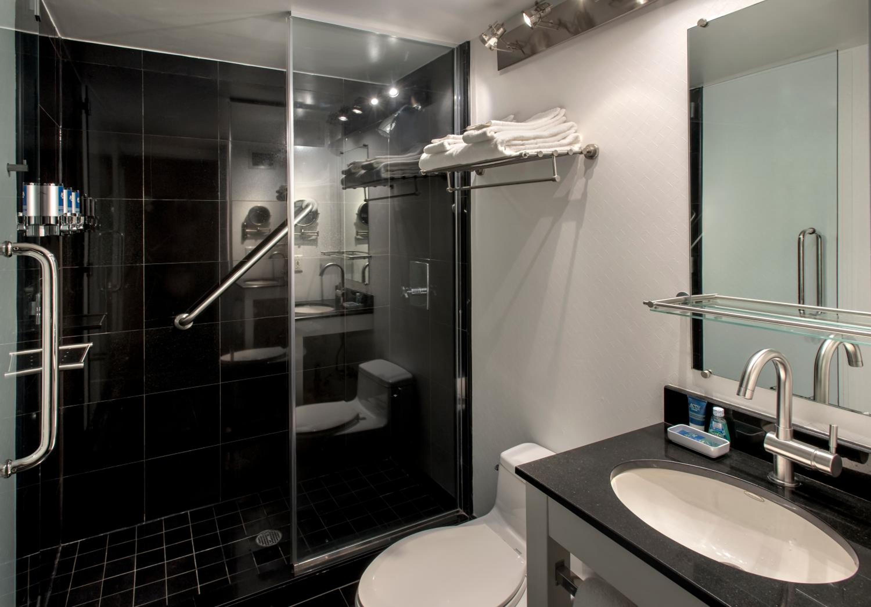 King Room - Hearing Accessible
