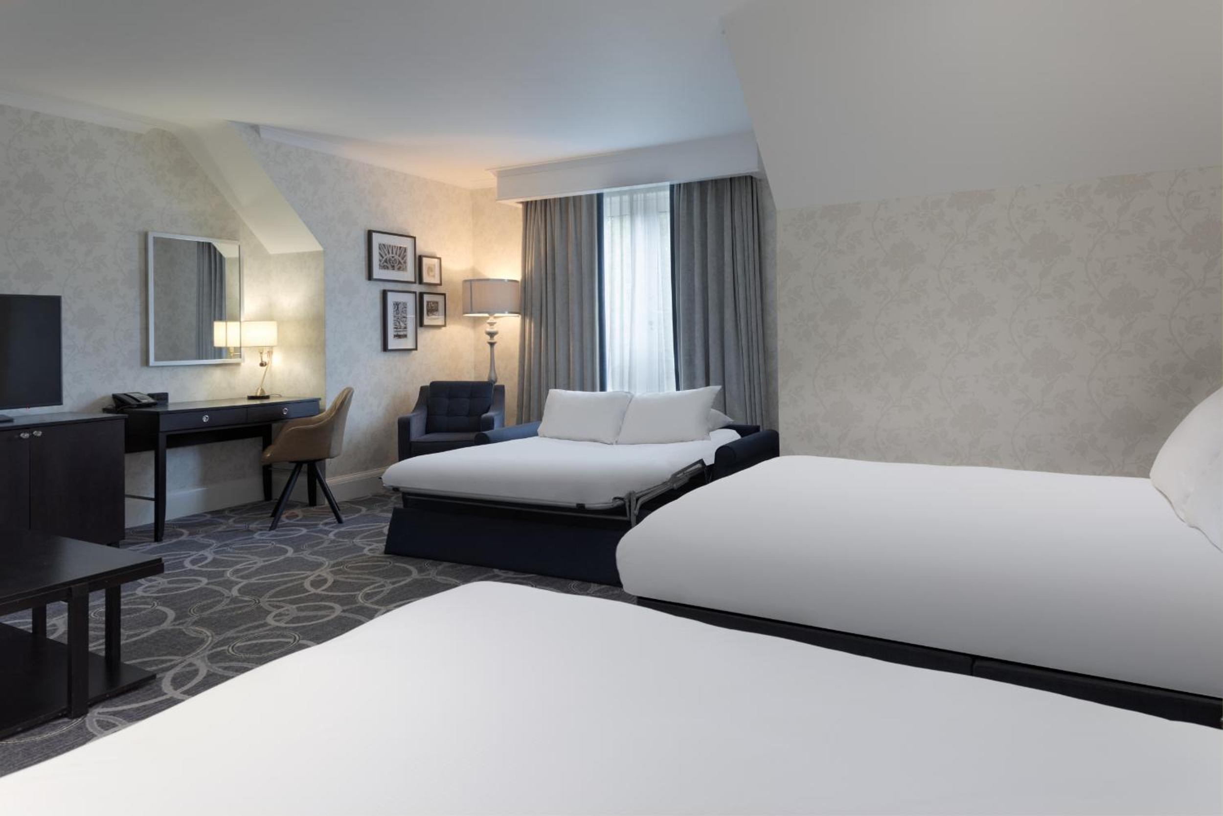 Twin Room - Photo 1