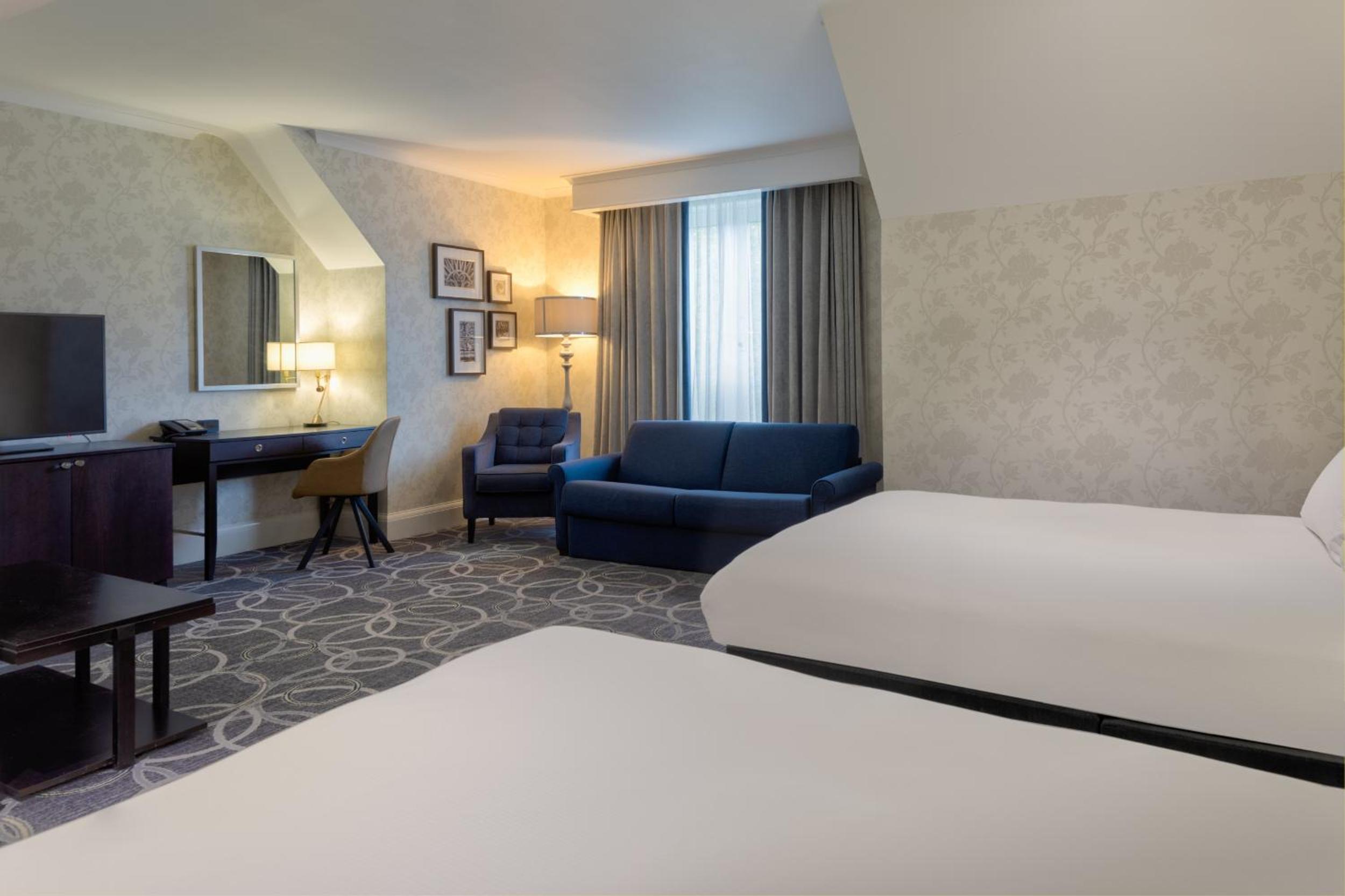 Junior Suite with Two King Beds - Photo 4