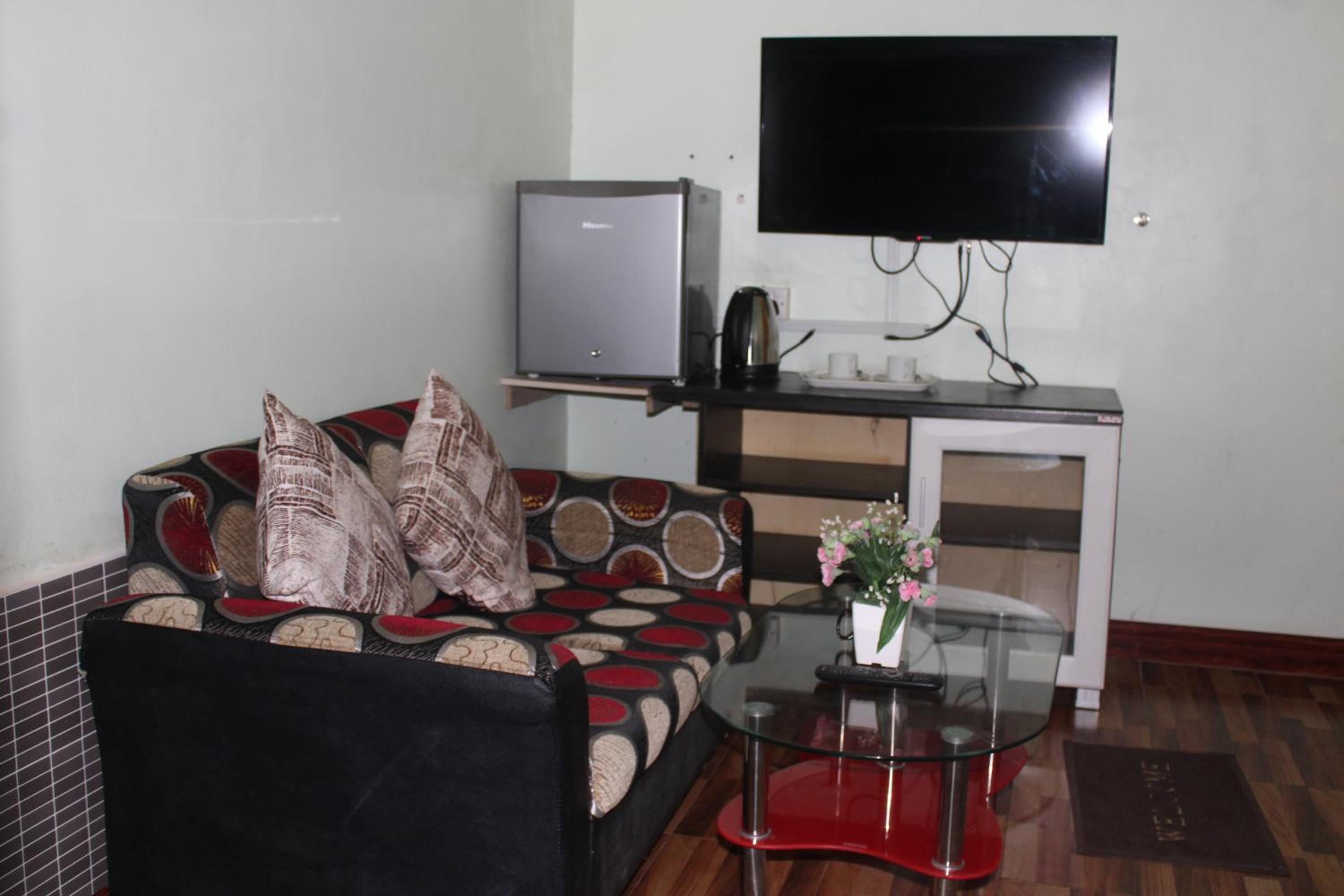 Deluxe Family Room - Photo 3