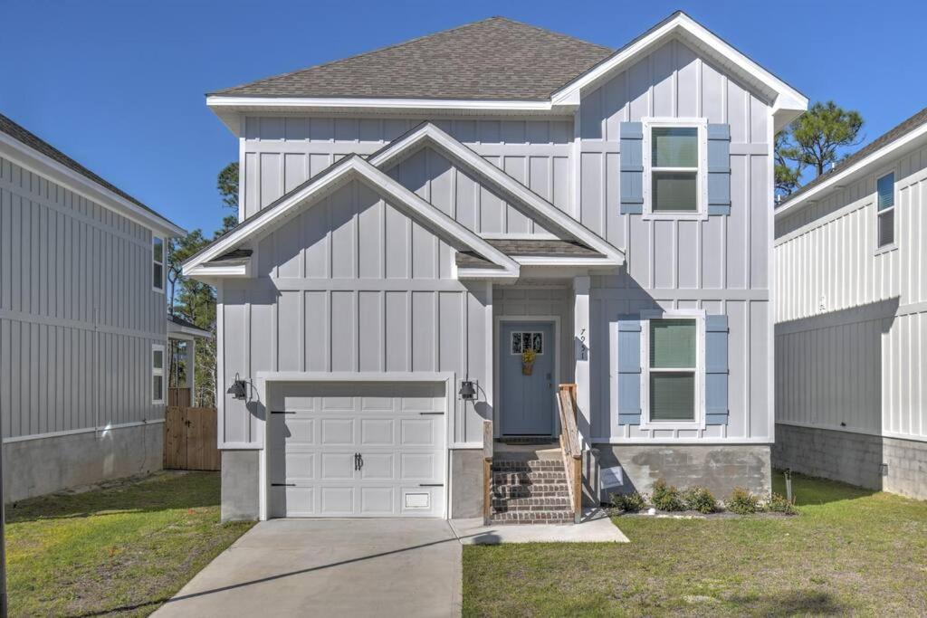 Four-Bedroom House photo 2