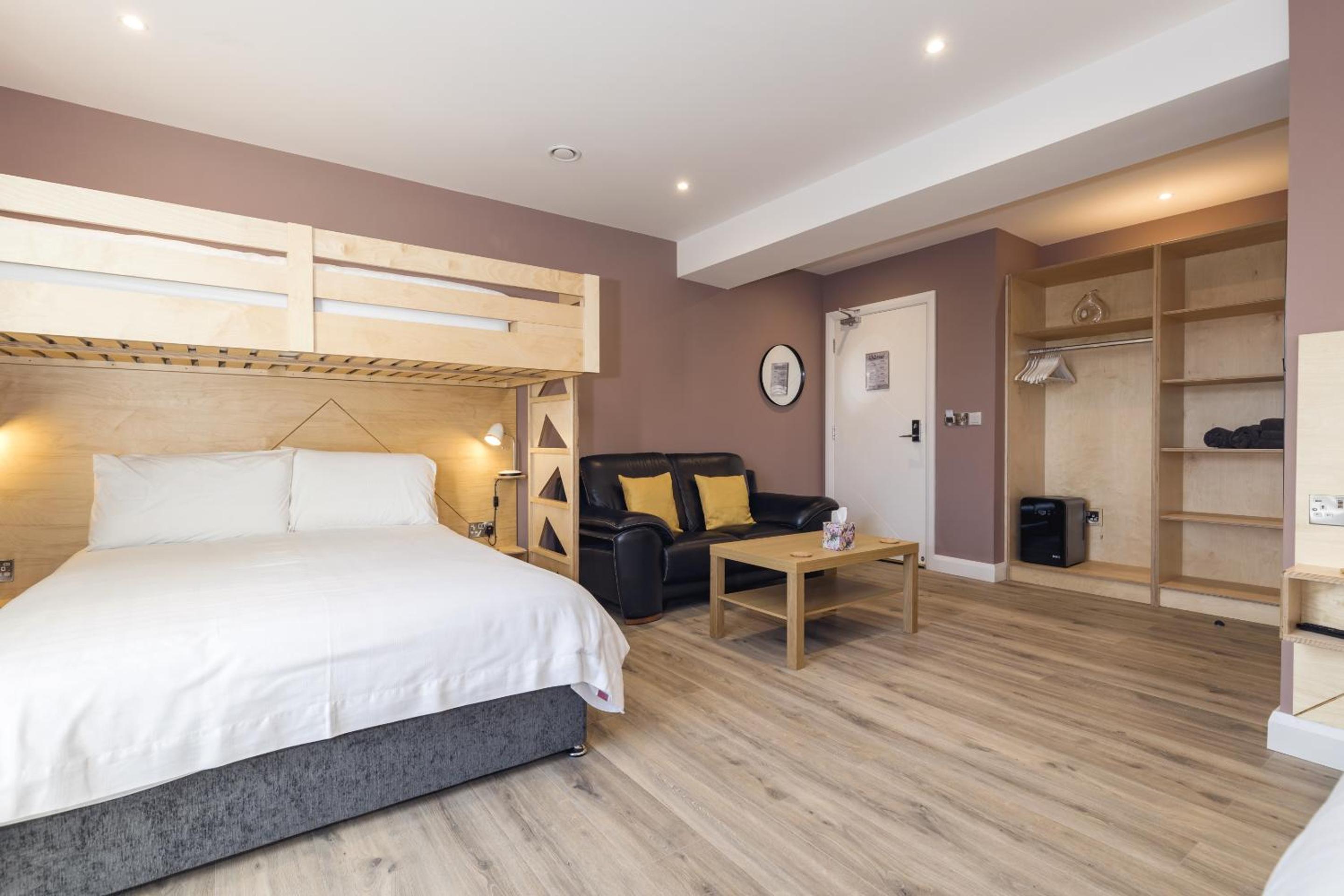Deluxe Quadruple Room photo 3