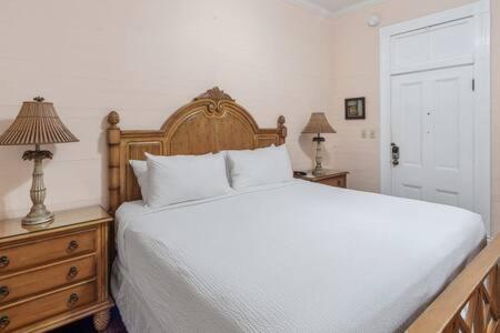 Suite - Photo 2