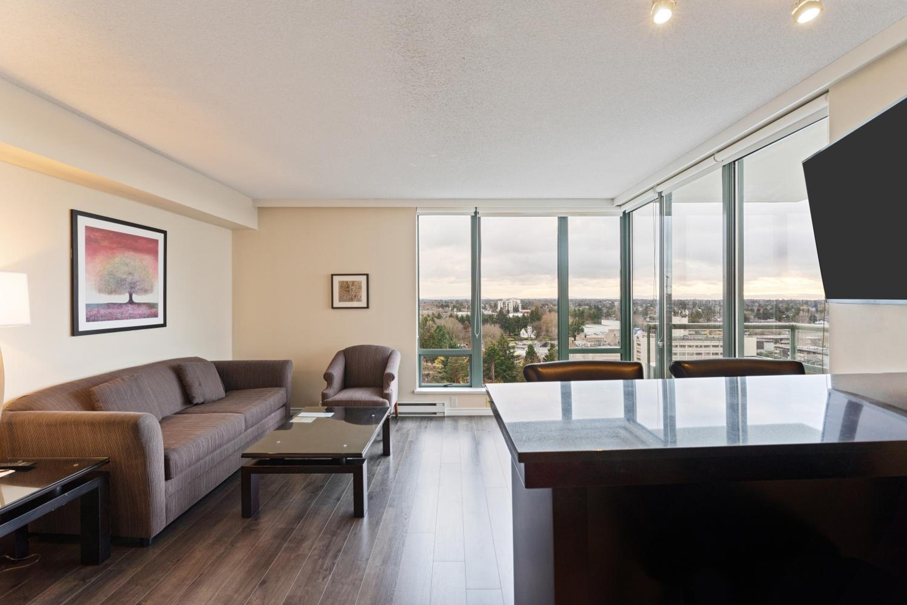Executive Penthouse - Photo 1