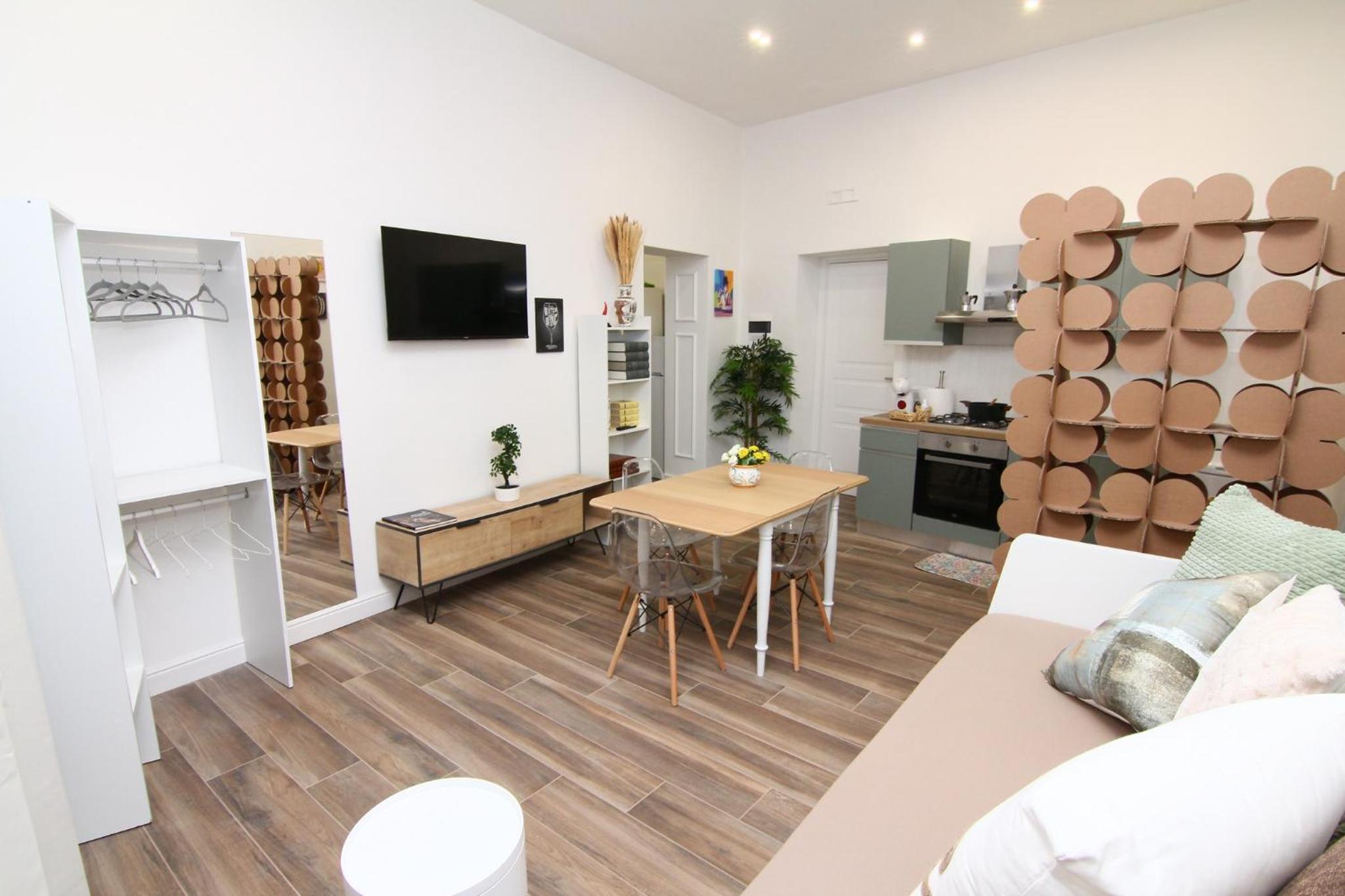 One-Bedroom Apartment