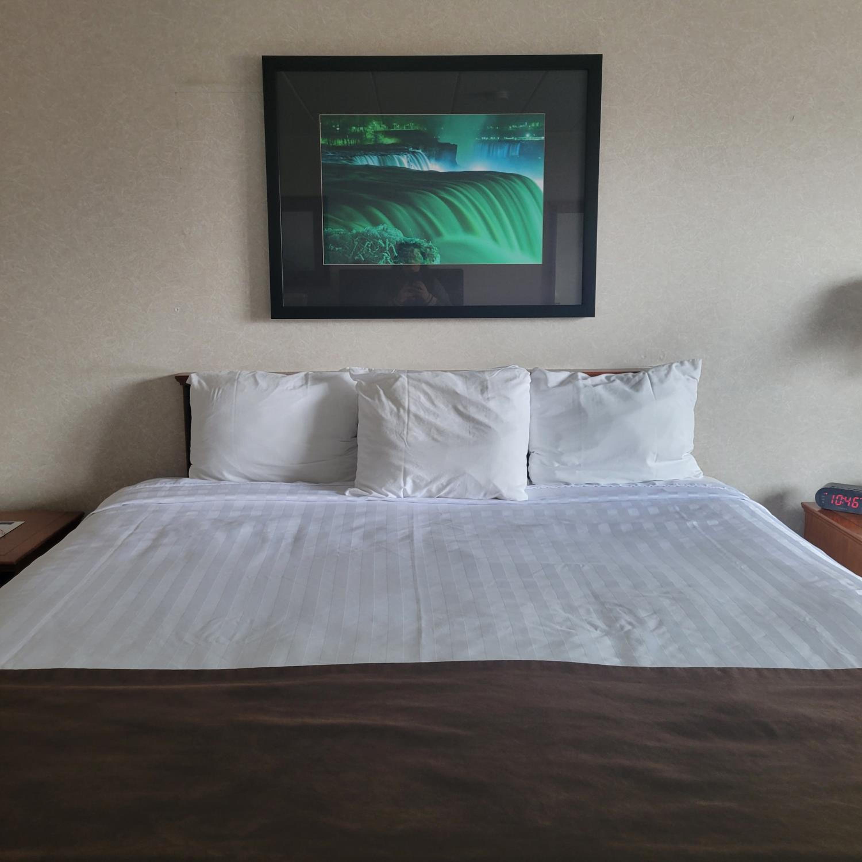 King Room- Non-Smoking - Photo 3