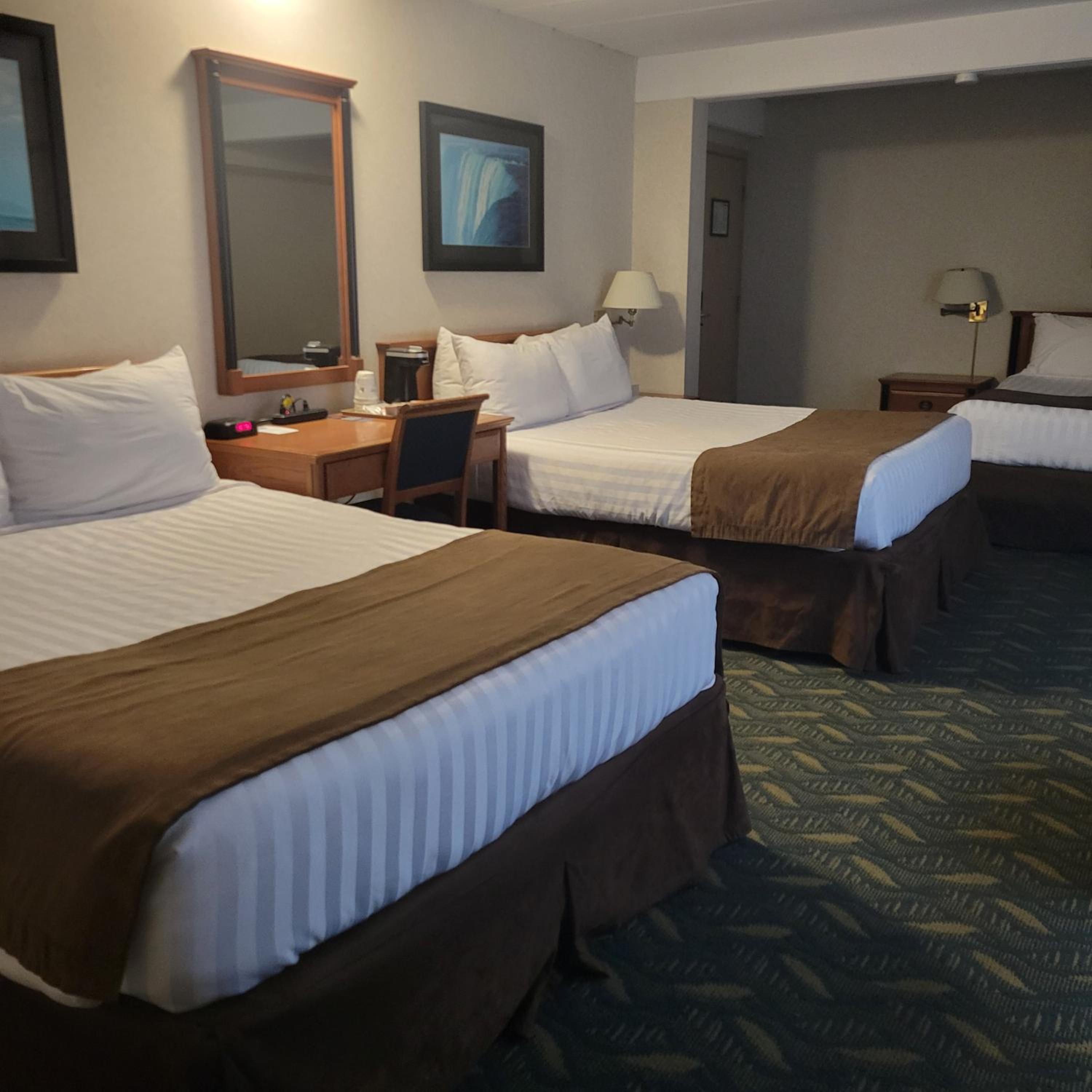 Double Room with Three Double Beds - Non-Smoking photo 1