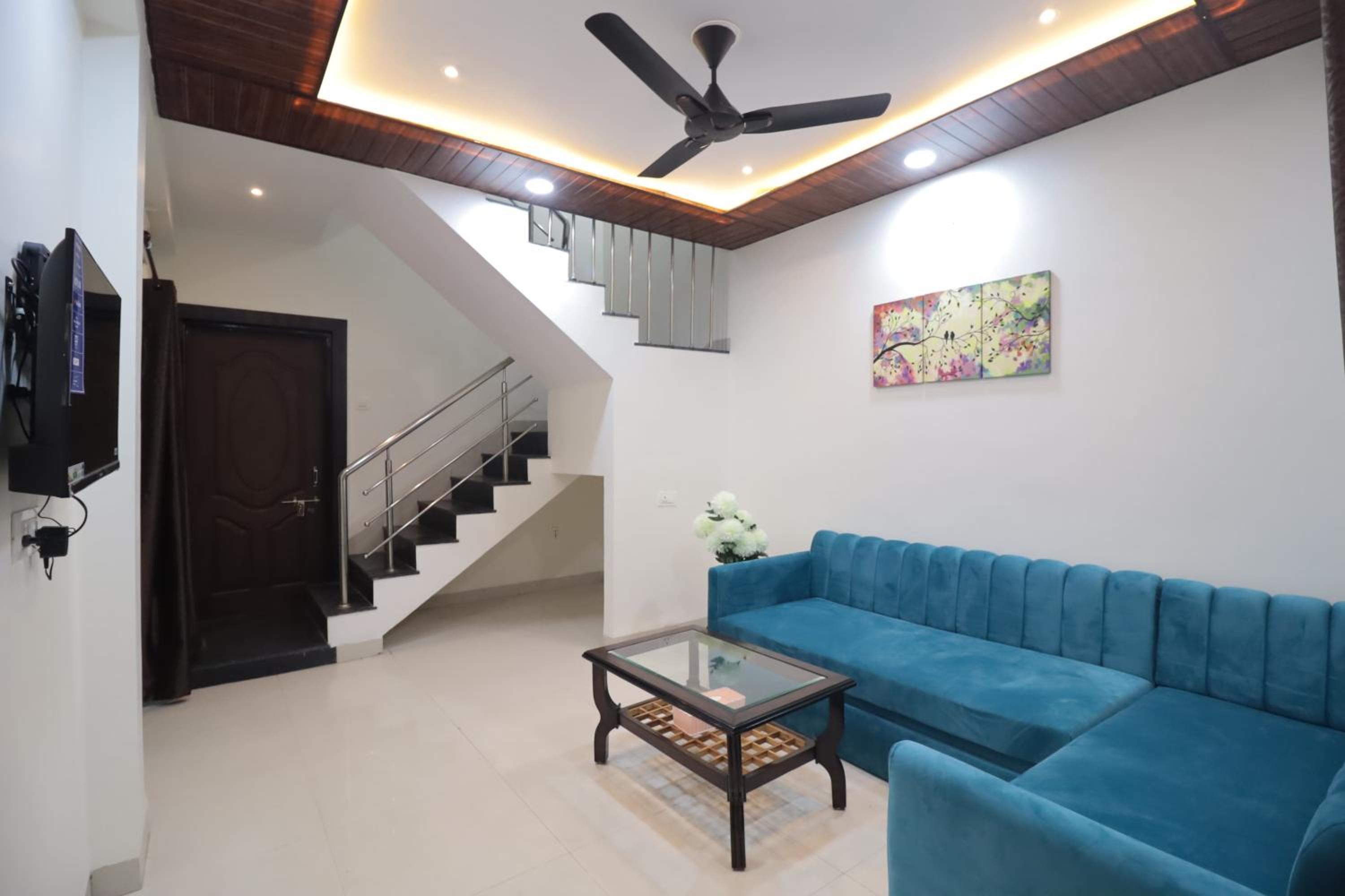 Three-Bedroom Villa photo 1