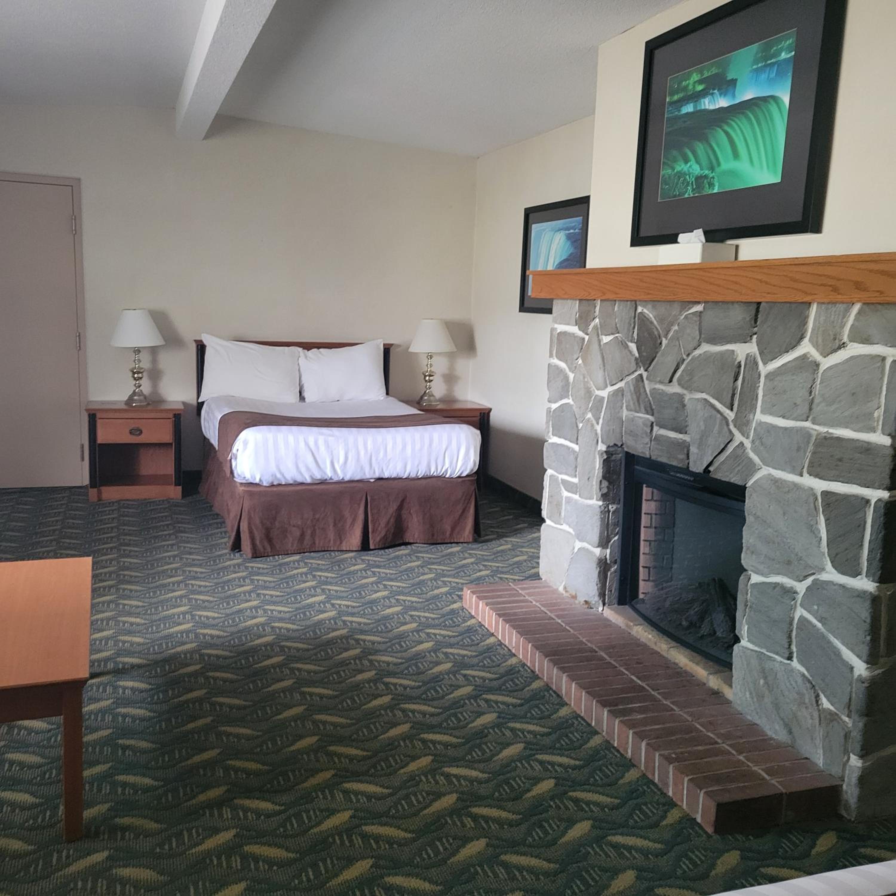 Two-Bedroom Suite with Four Double Beds - Non-Smoking photo 2