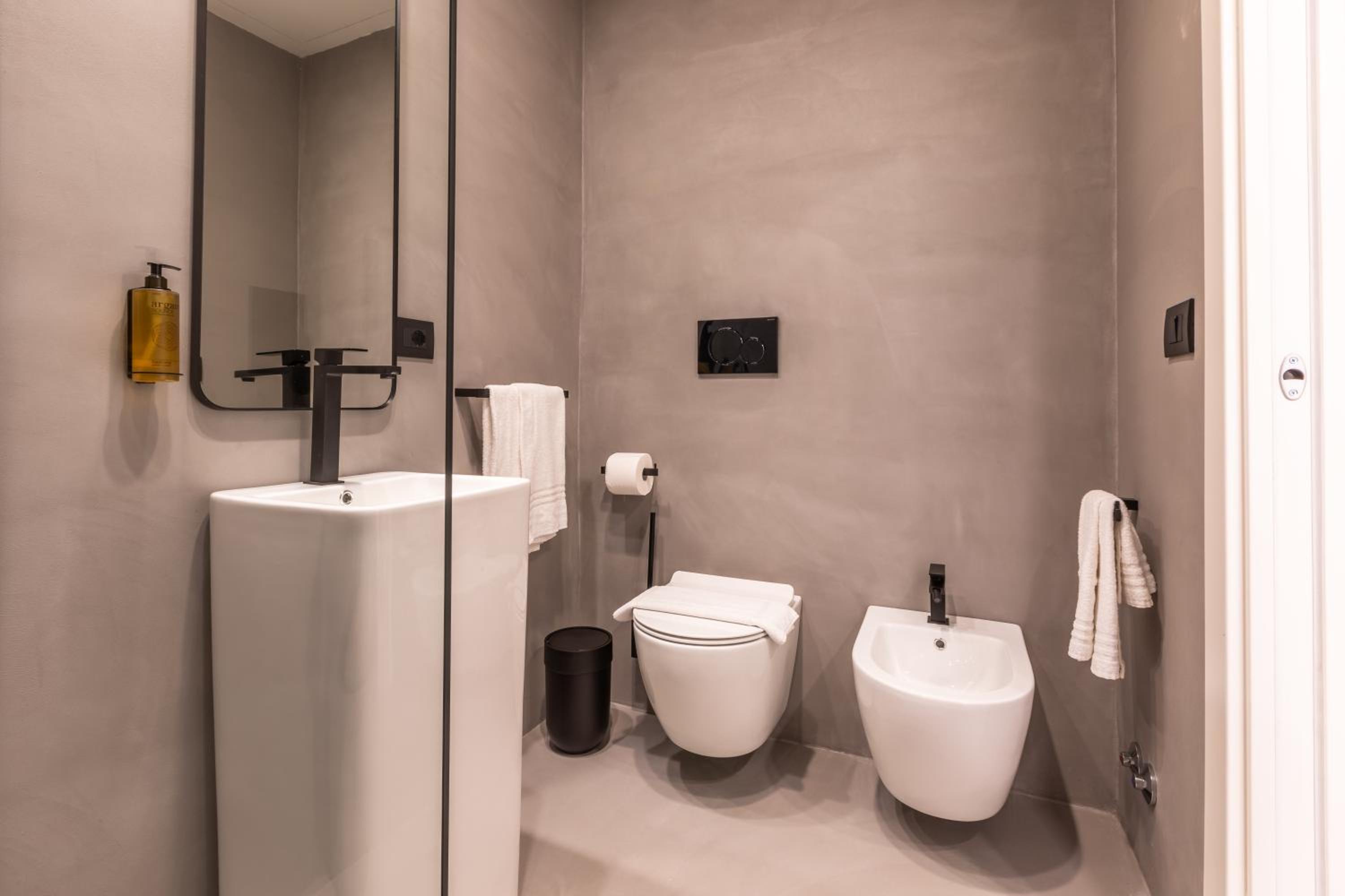 Double Room with Private Bathroom photo 3