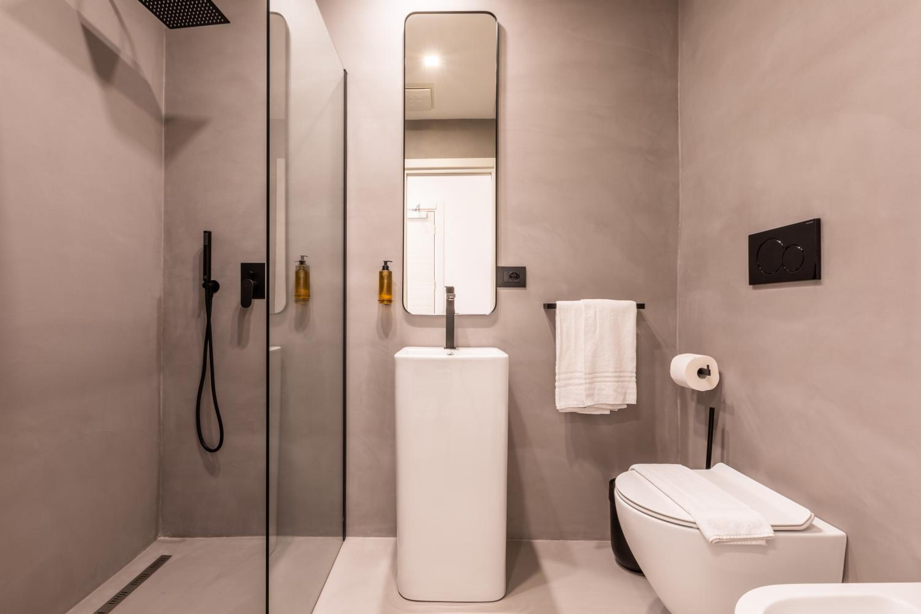 Double Room with Private Bathroom photo 2
