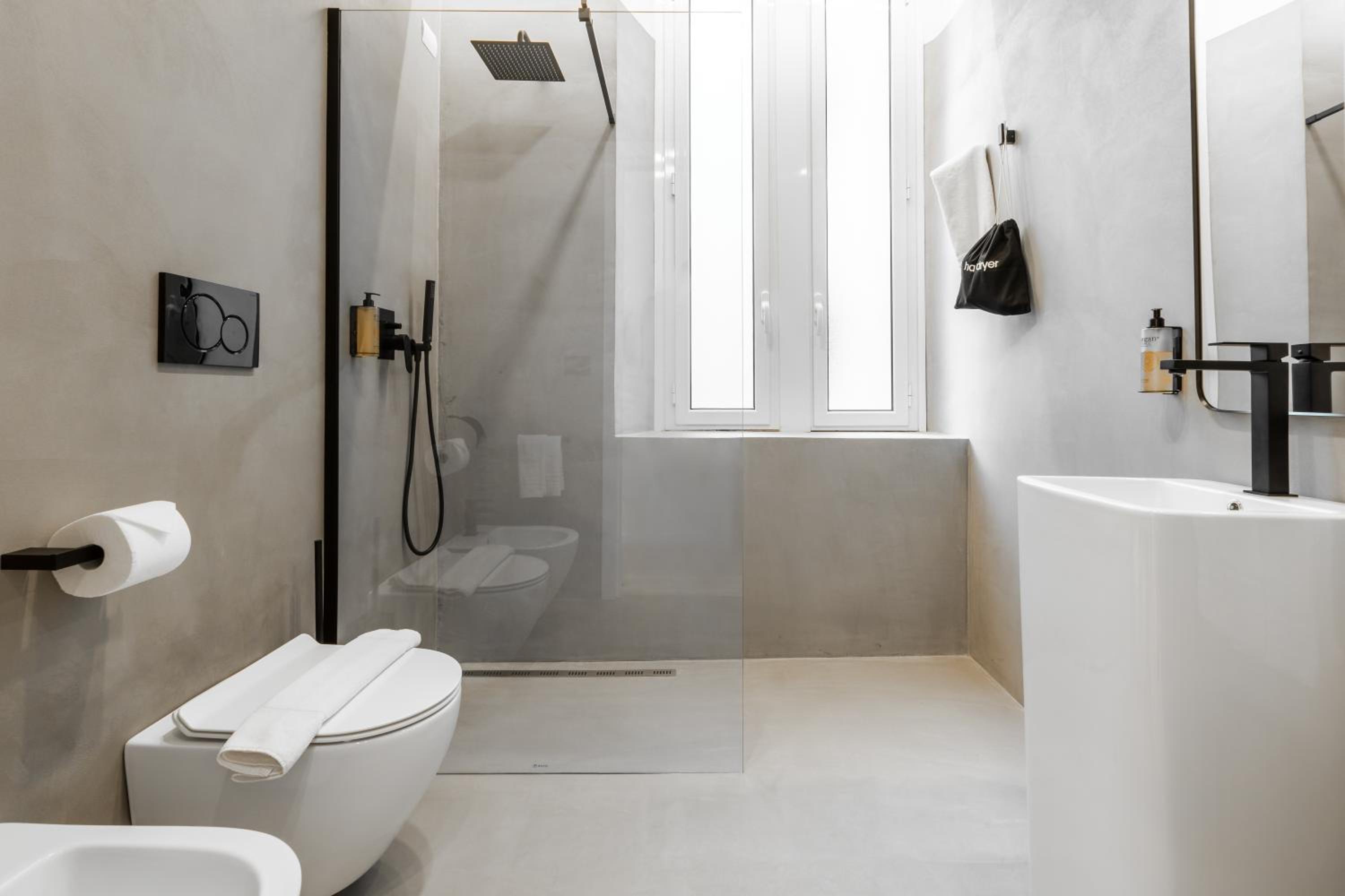 Double Room with Private Bathroom photo 3