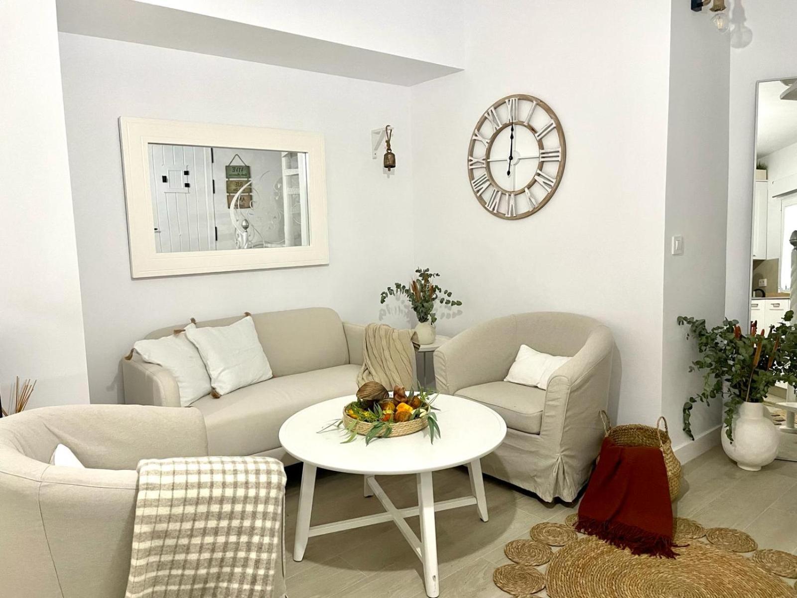 Studio with Terrace photo 2