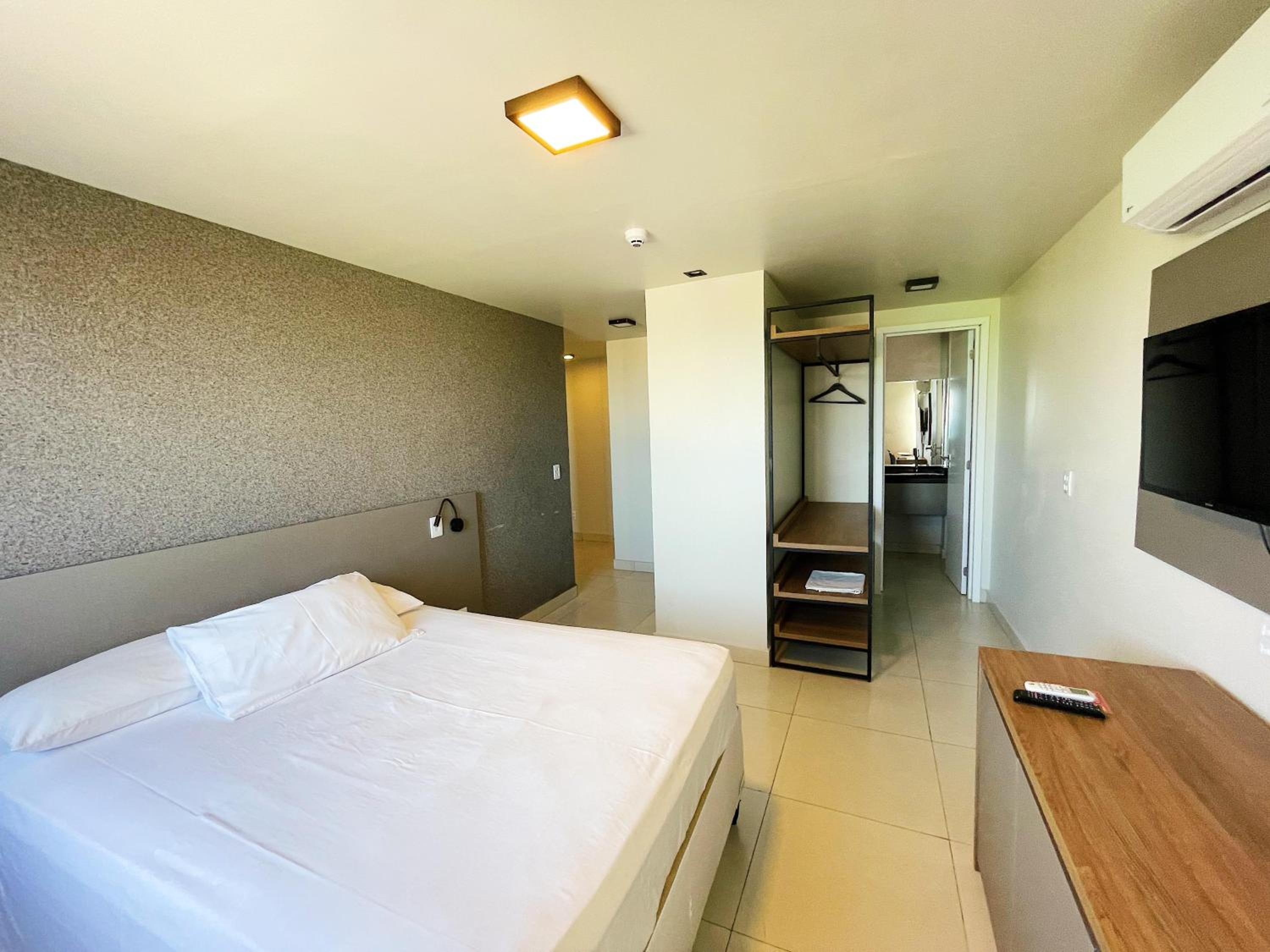 Standard Triple Room with Sea View - Photo 6