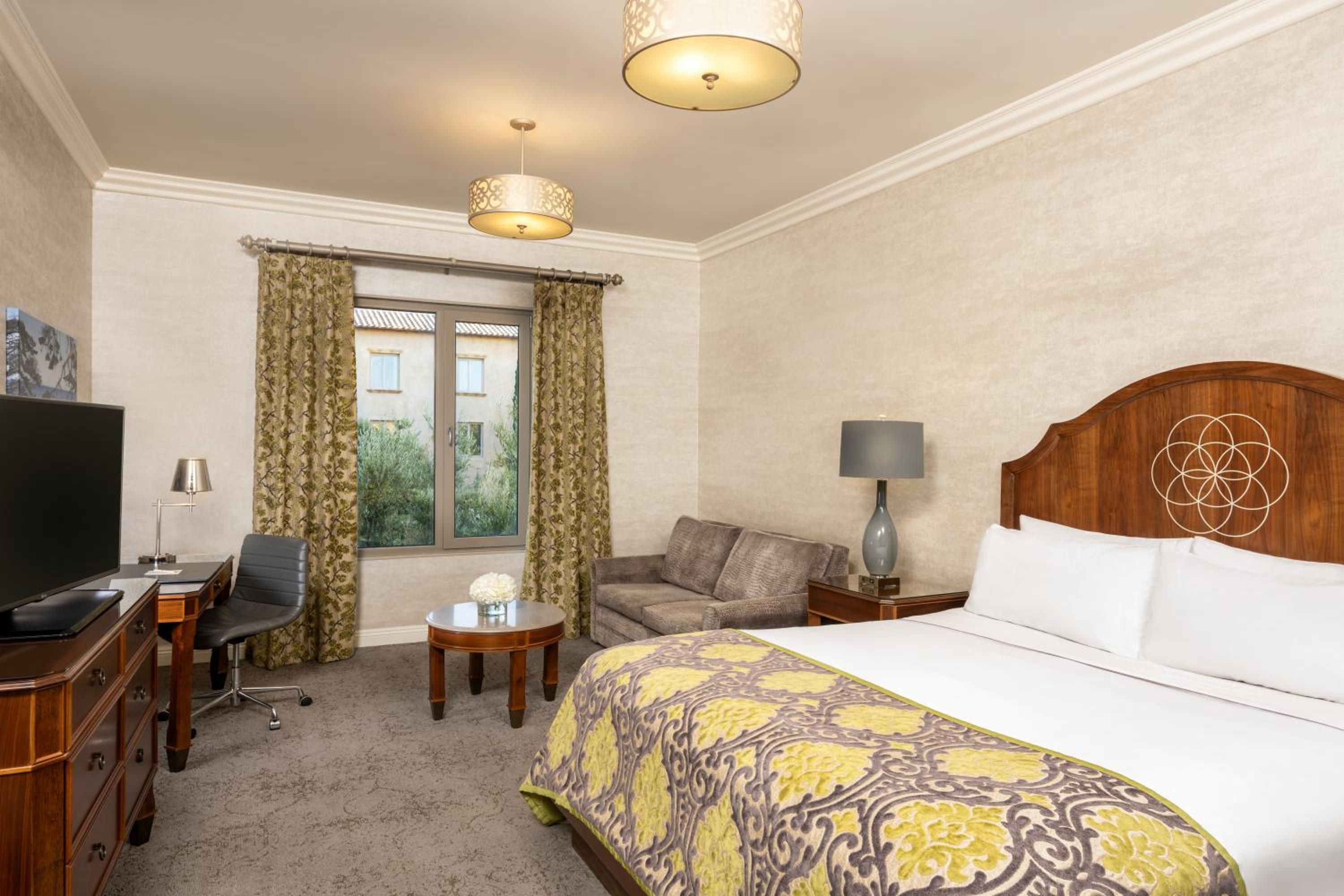 Superior King Room