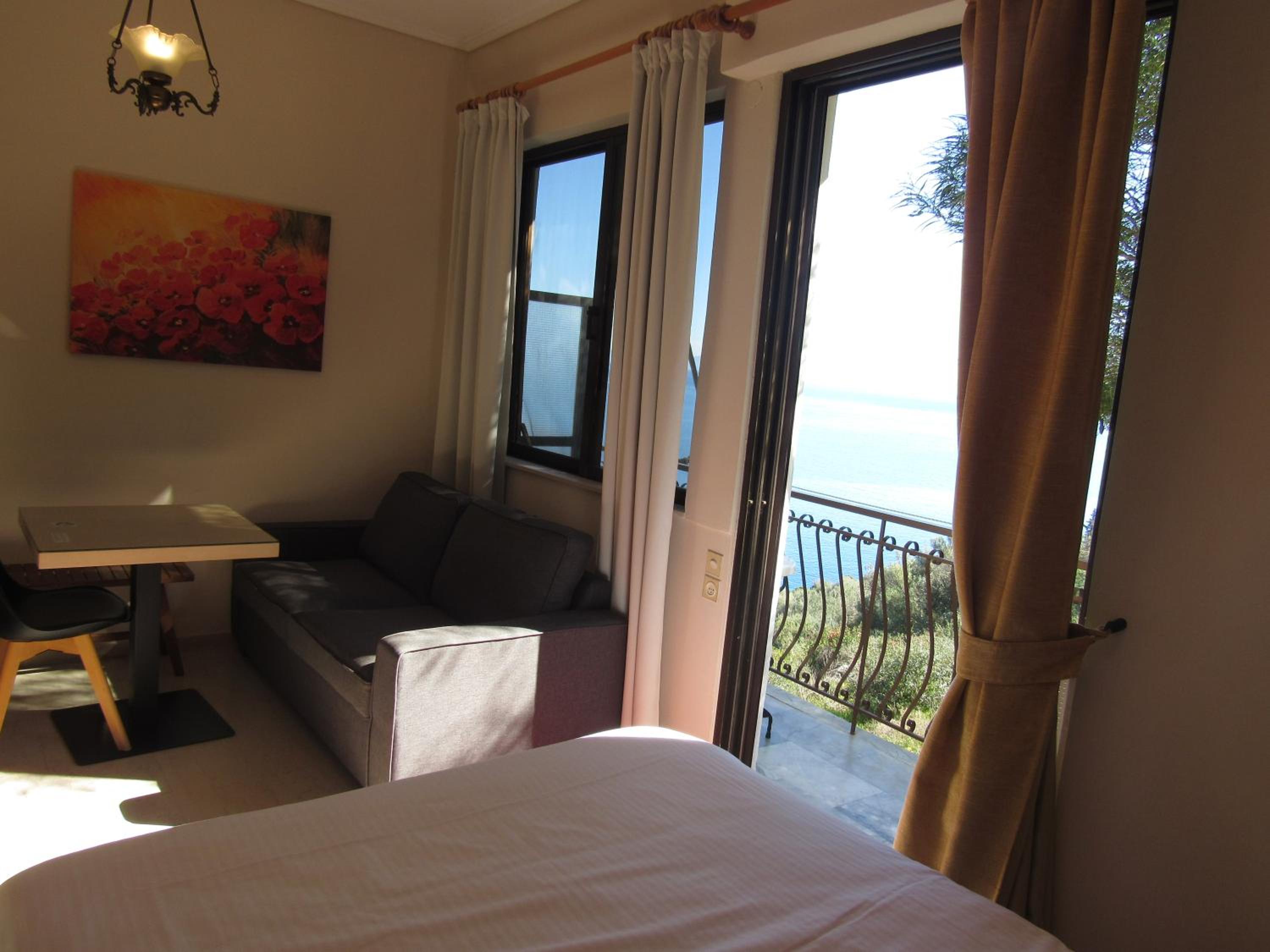 Double Room with Balcony photo 3