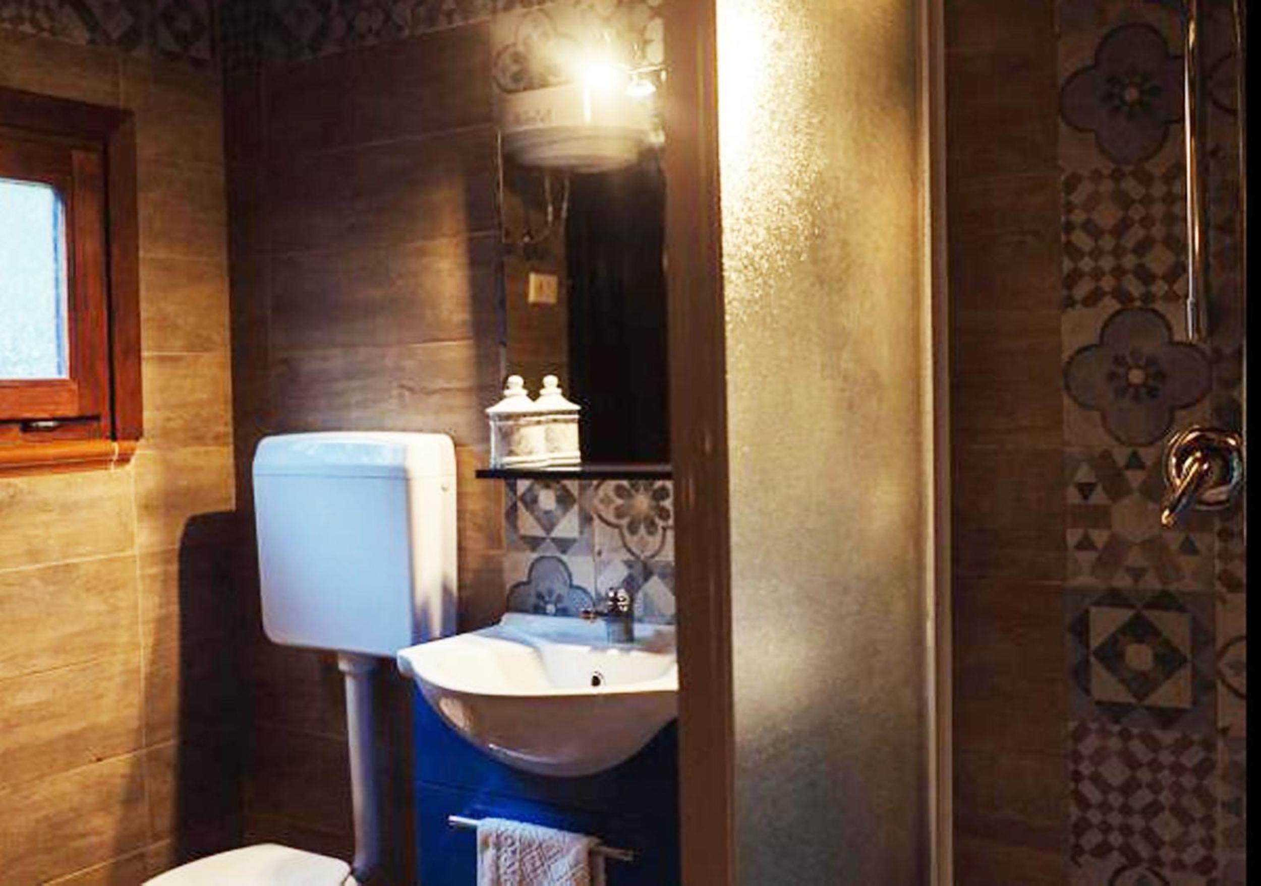 Classic Quadruple Room - Photo 6