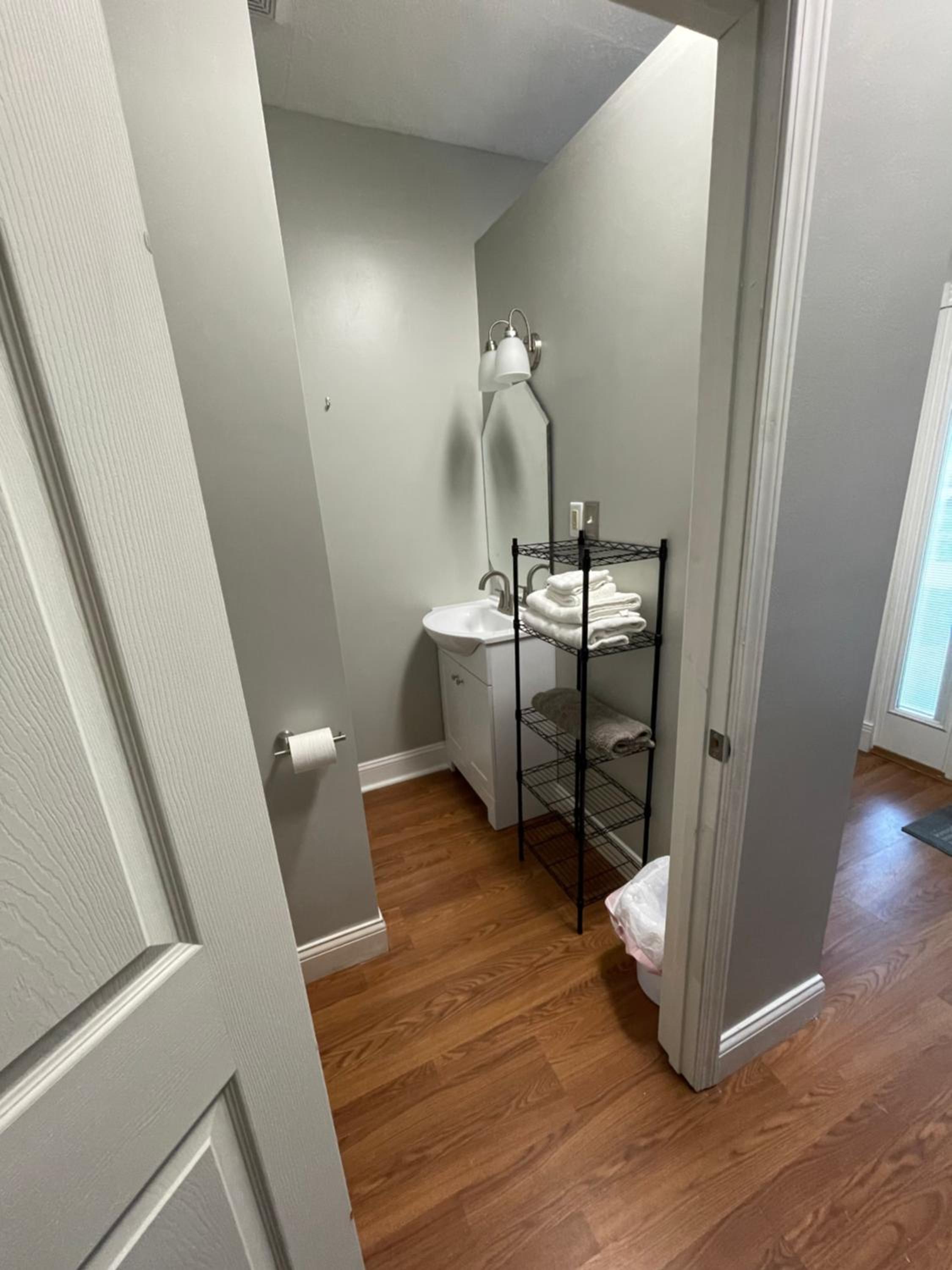 One-Bedroom Apartment photo 2