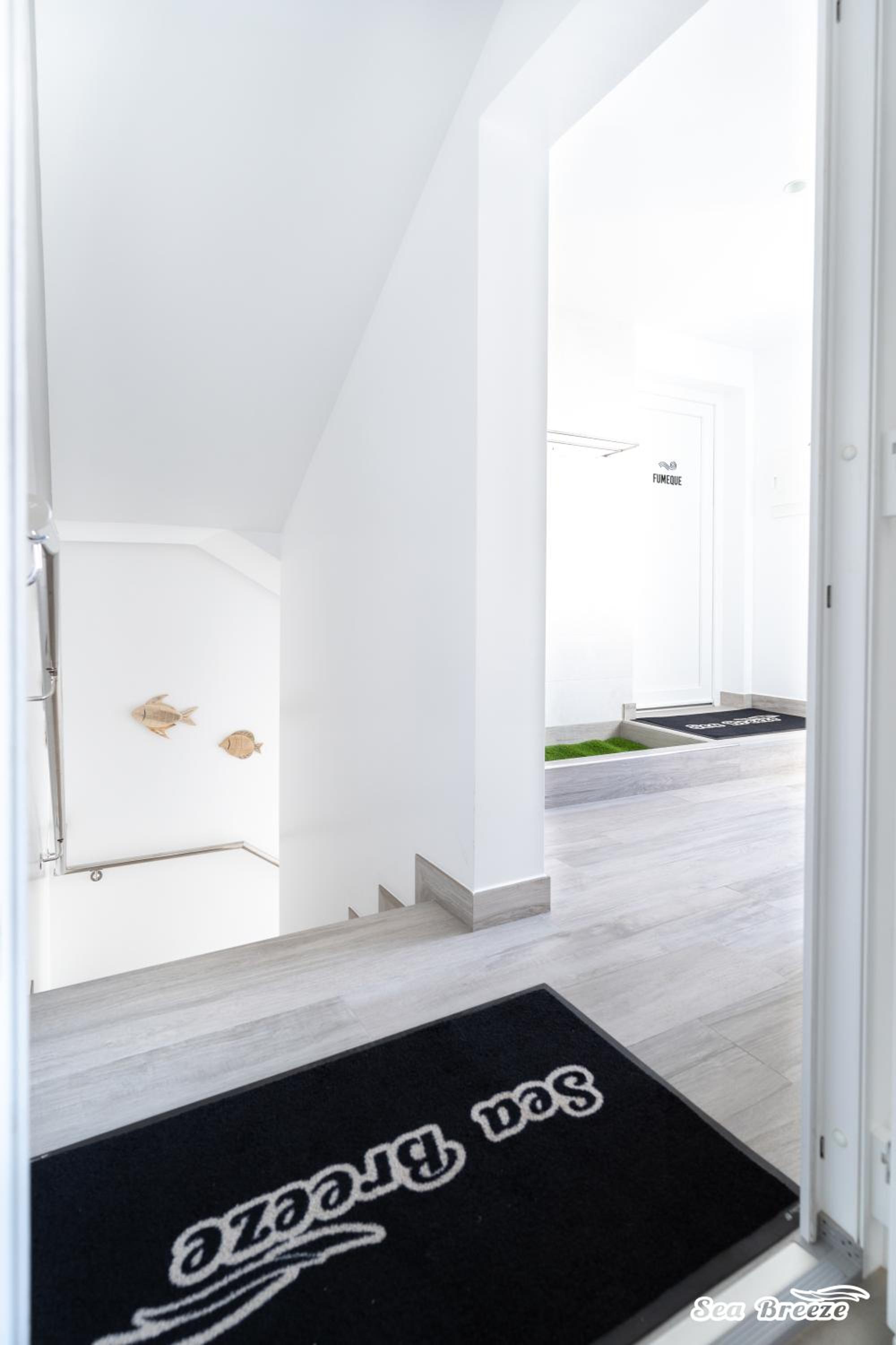 Classic One-Bedroom Apartment with King Bed photo 2