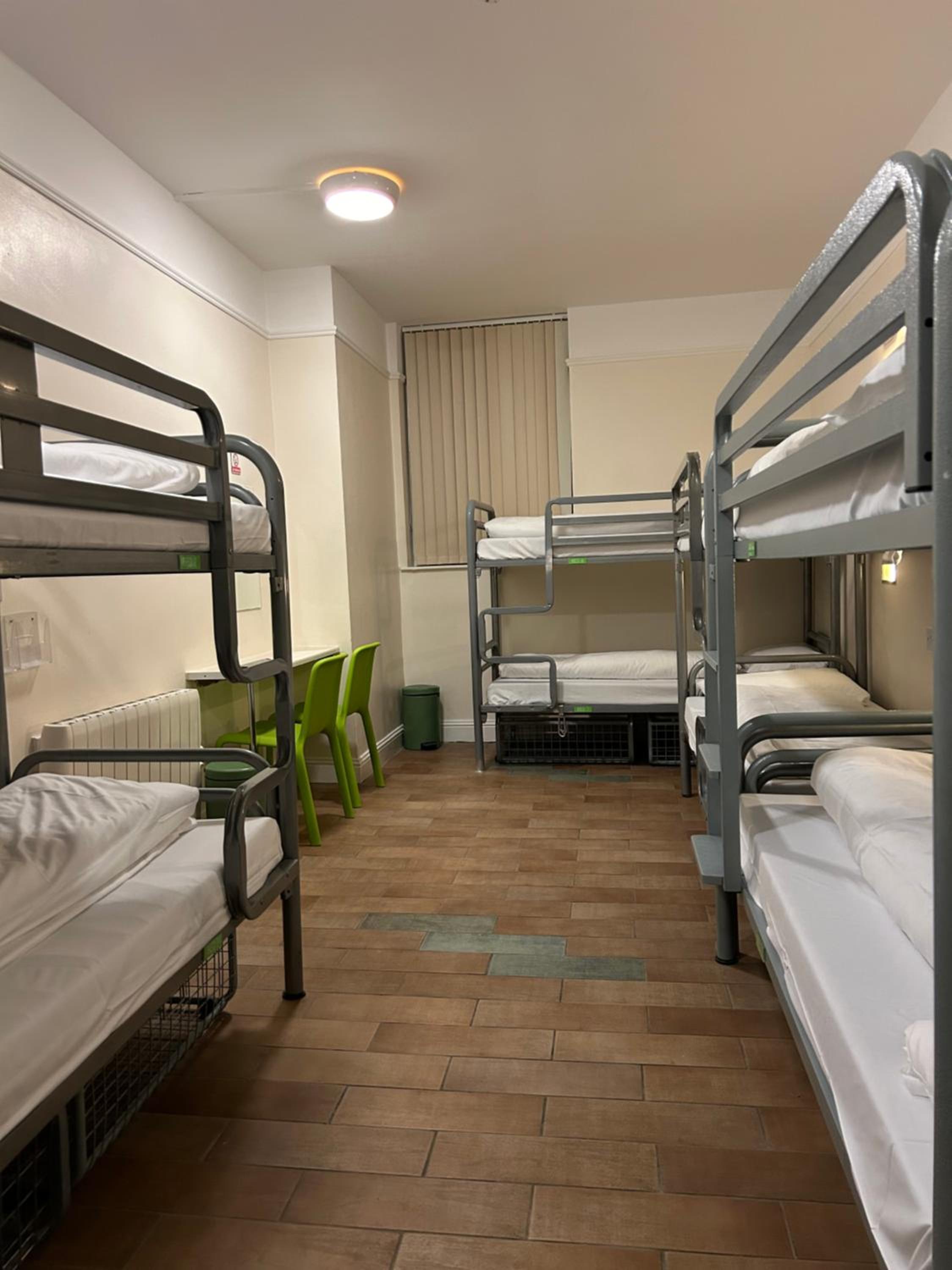 Bed in 8-Bed Mixed Dormitory Room photo 3