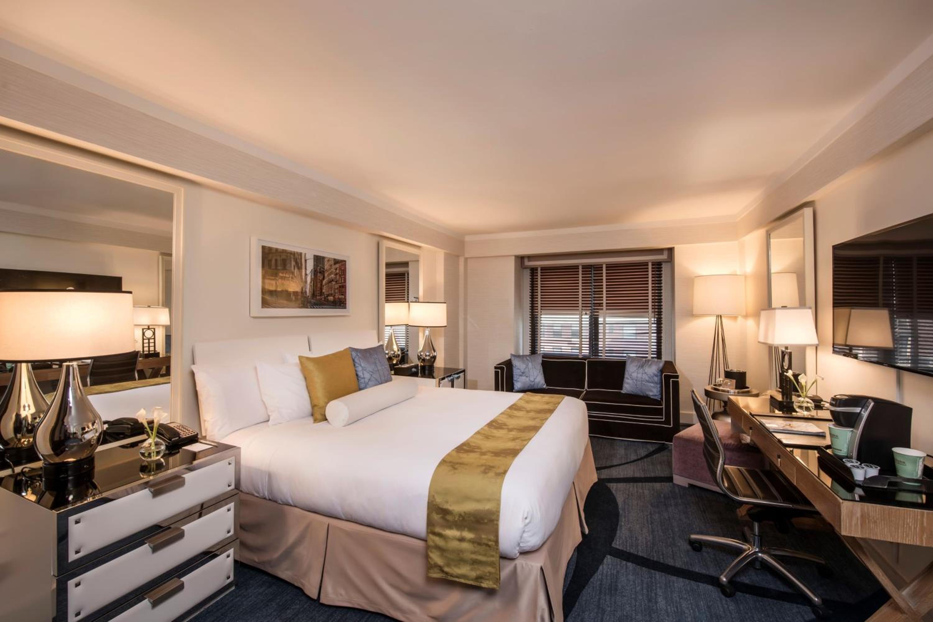 Premium King Room with Shower and Jetted Bath