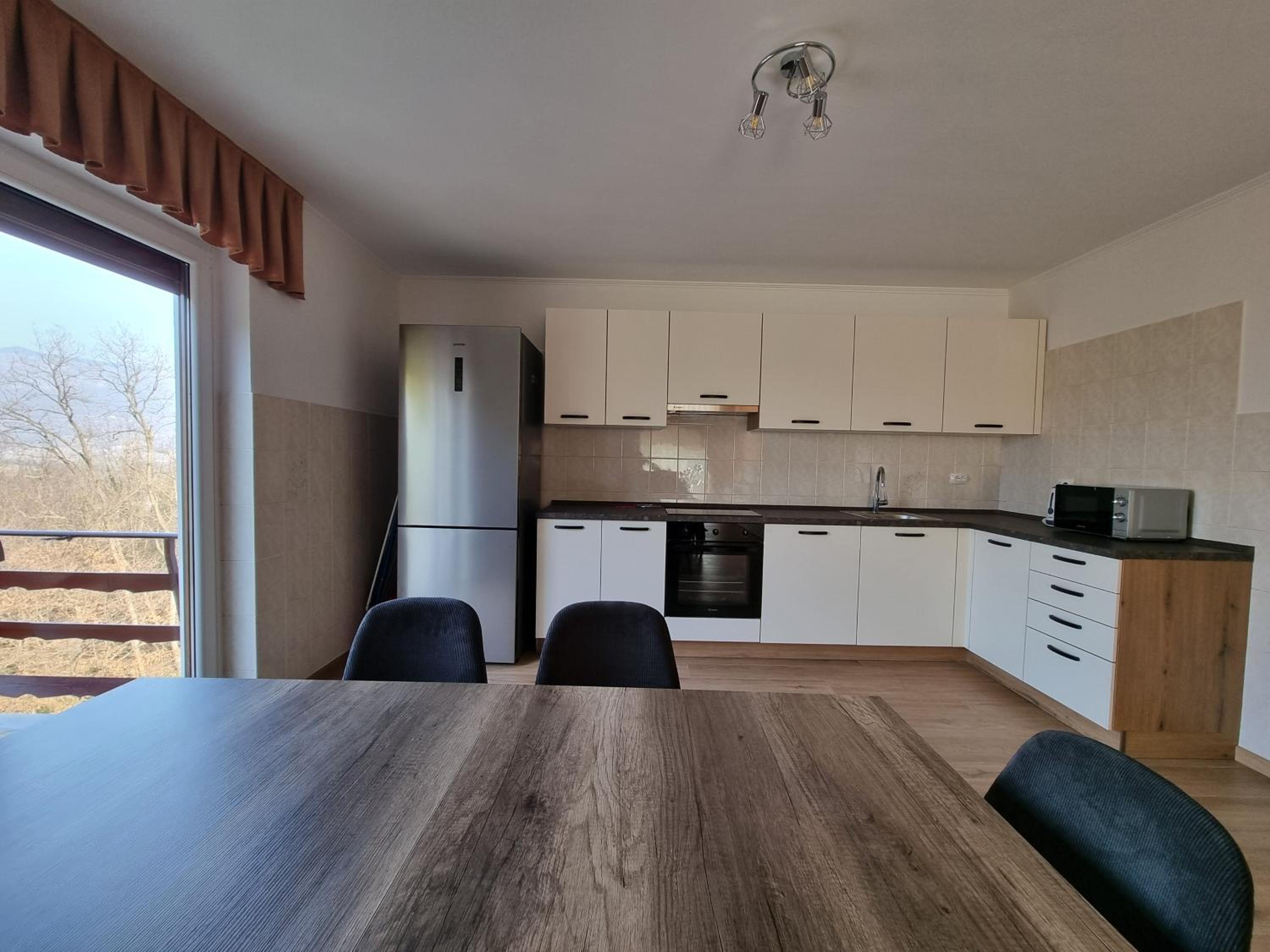 Three-Bedroom Apartment photo 1