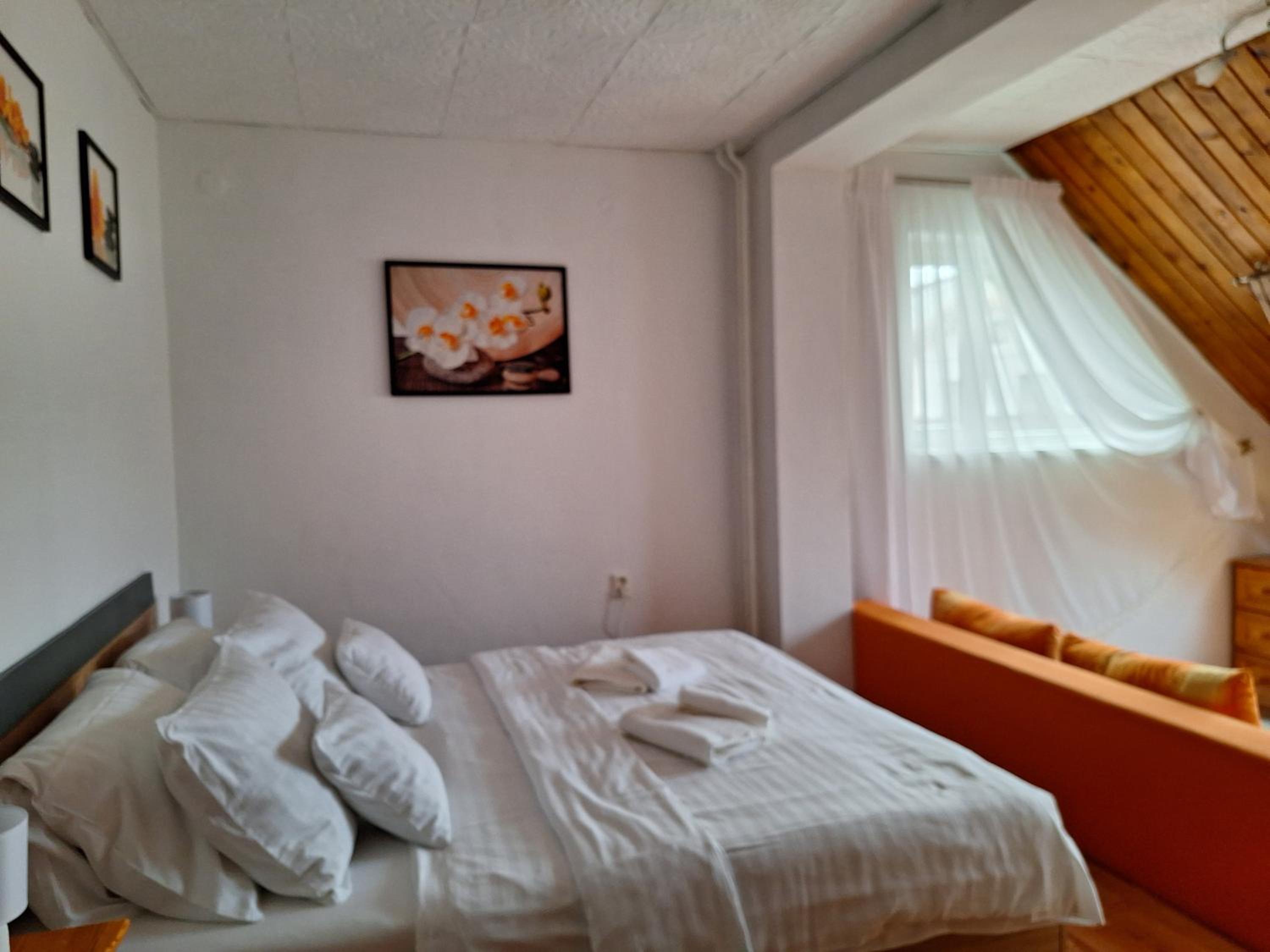 Double Room with Private Bathroom photo 1