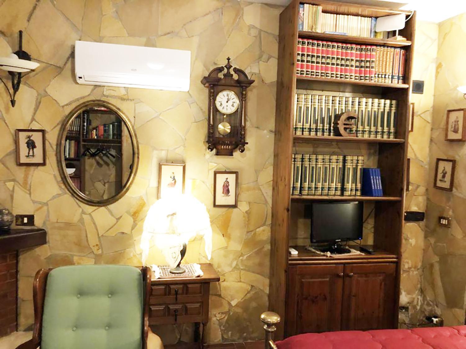 Deluxe Room - Photo 5