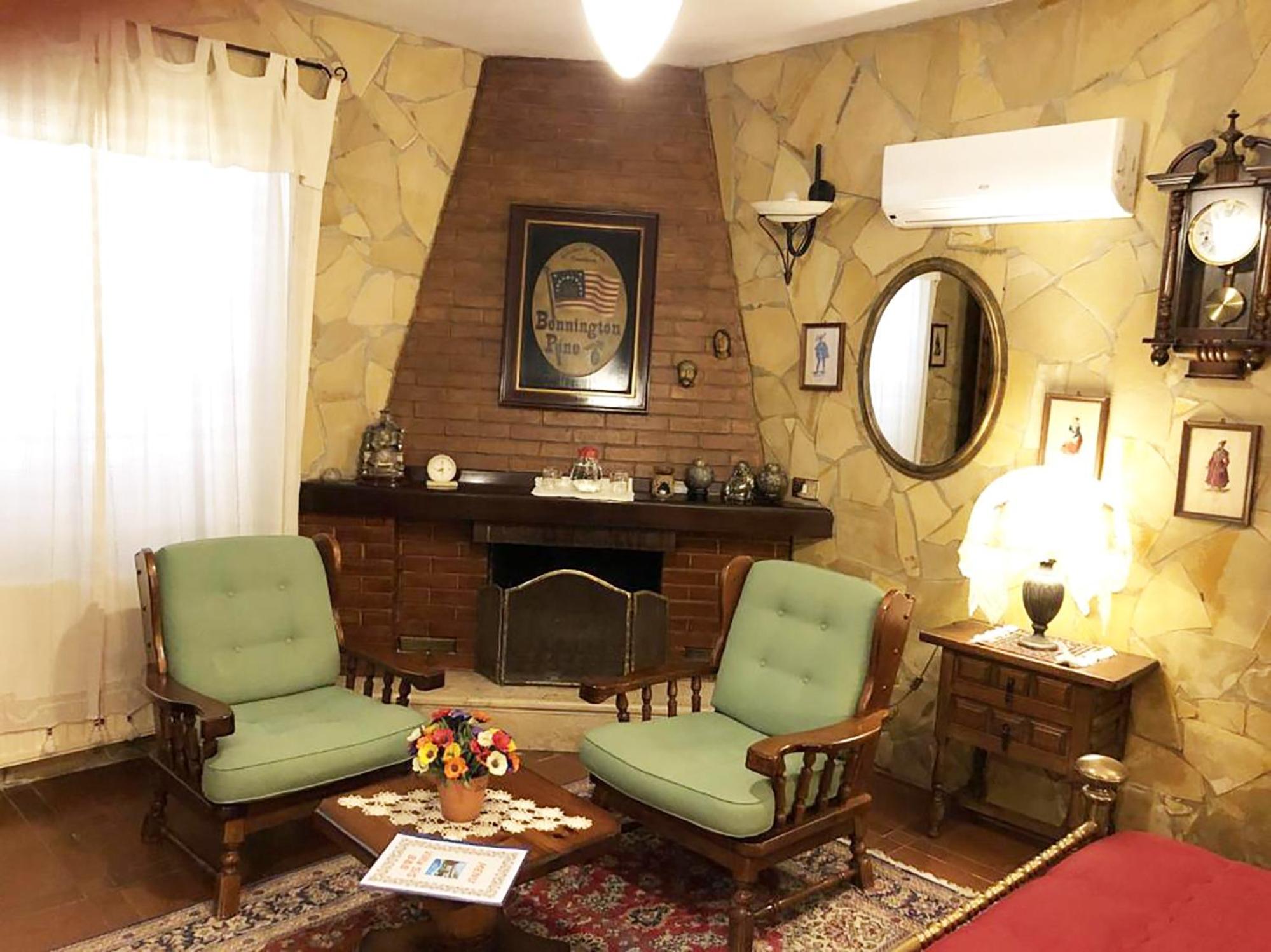 Deluxe Room - Photo 6