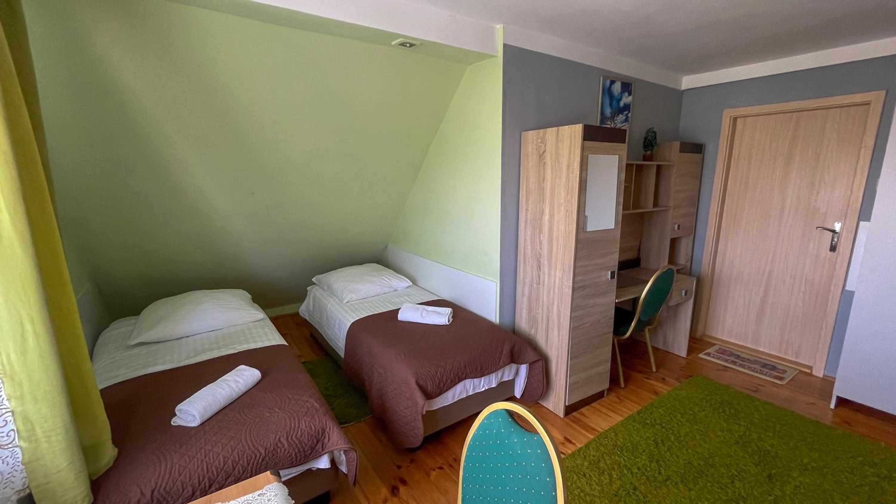 Economy Quadruple Room photo 3