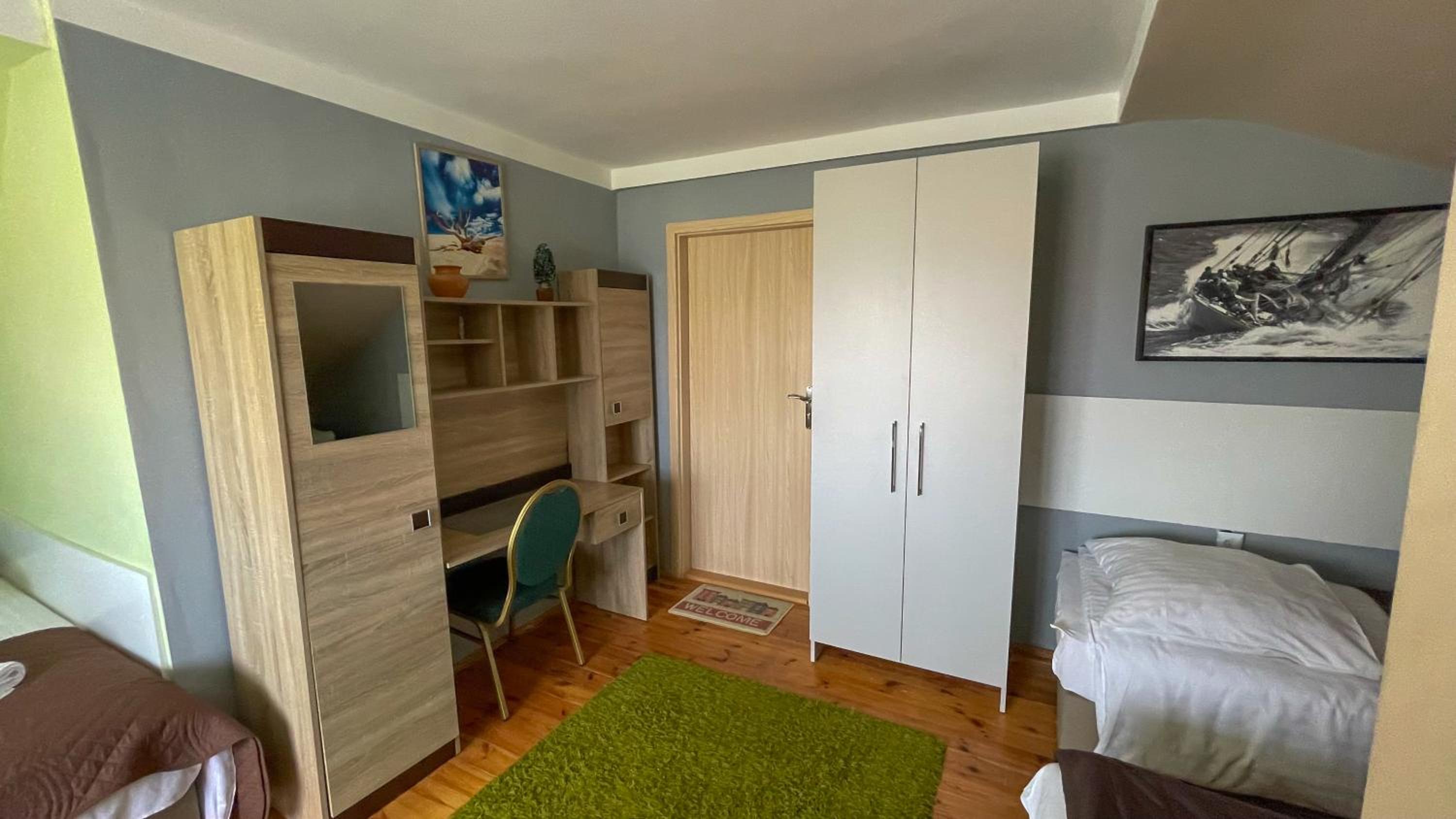 Economy Quadruple Room photo 1