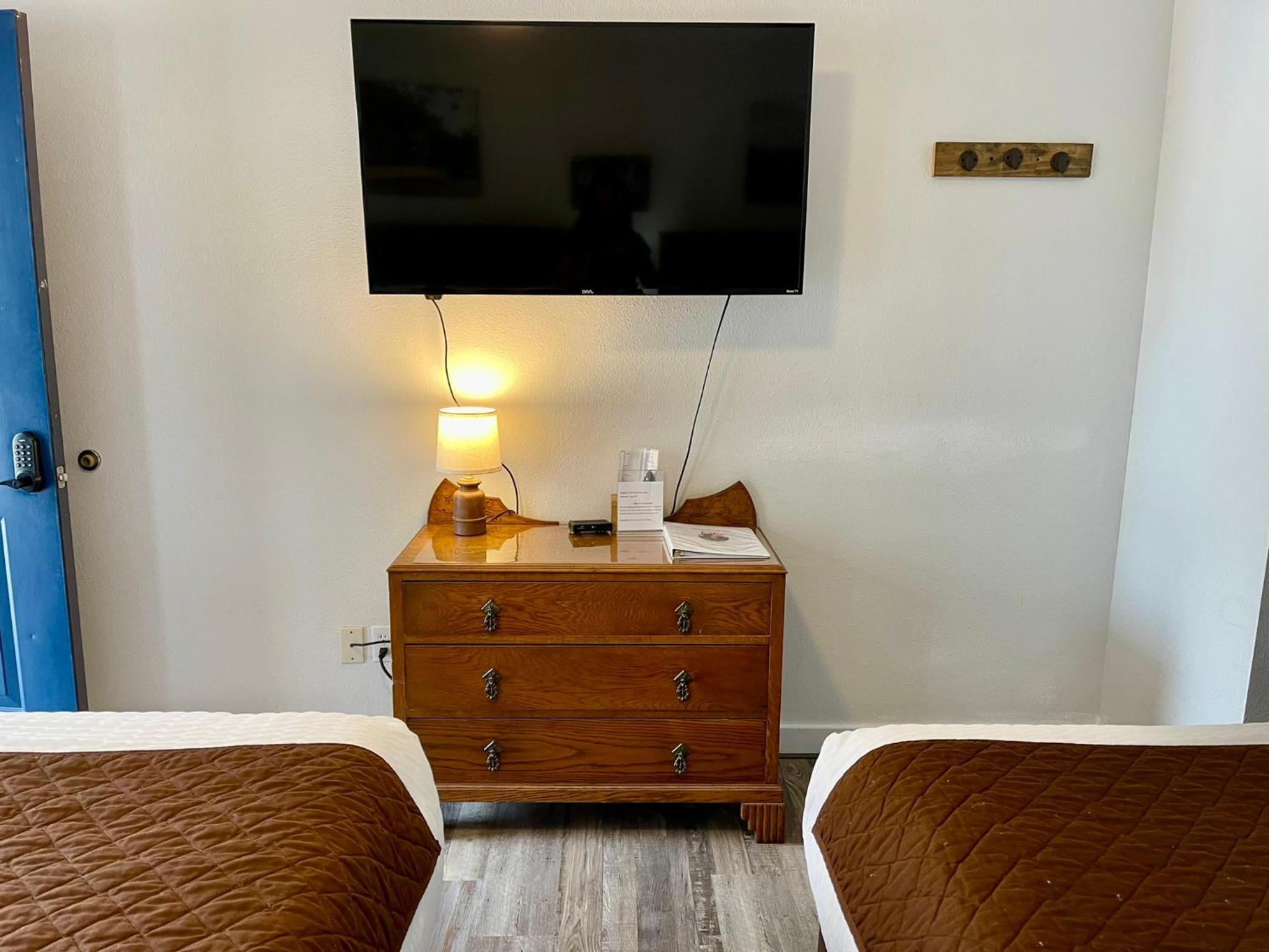 Queen Room - Photo 2