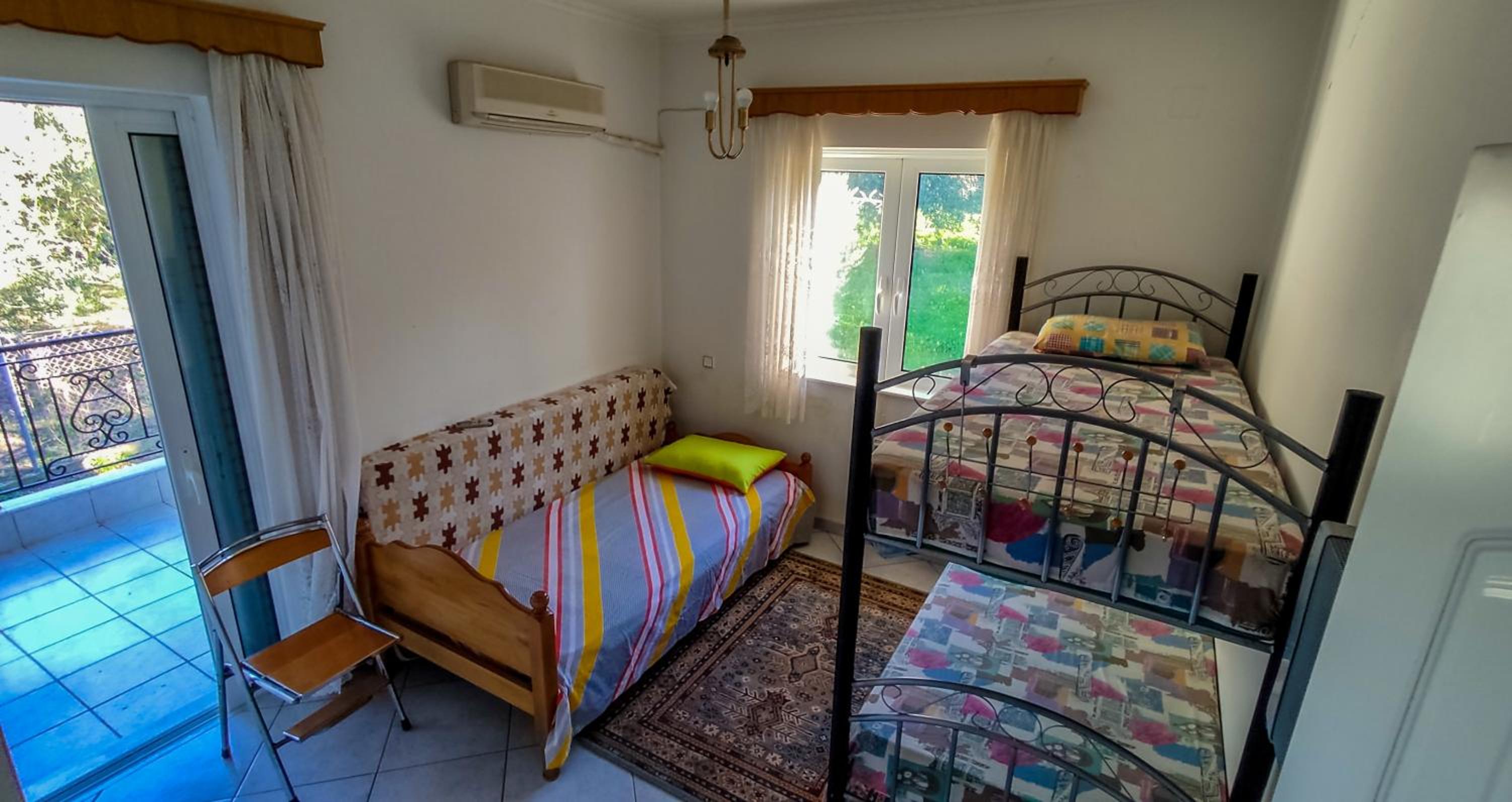Budget Twin Room photo 2