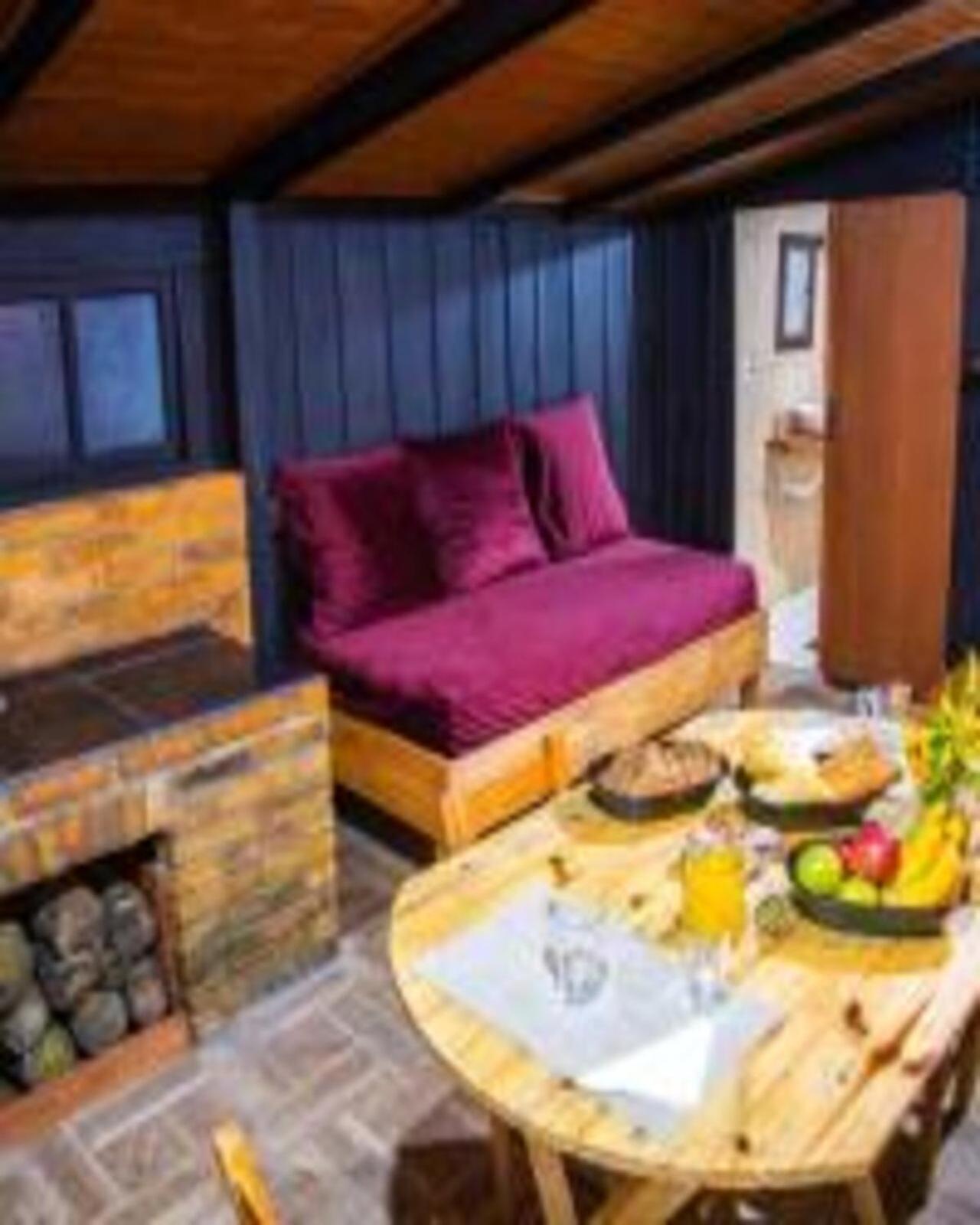 One-Bedroom House photo 3