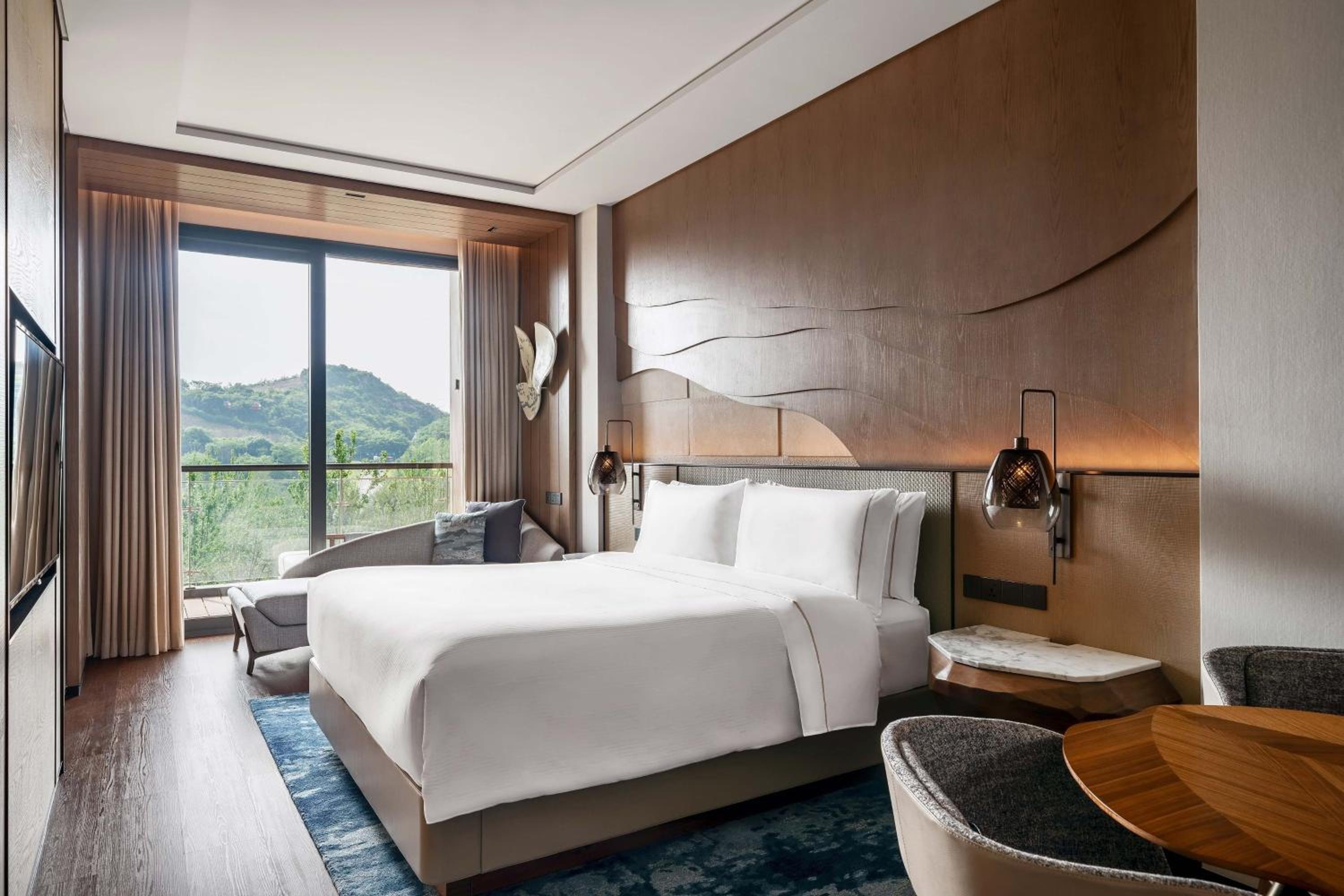 Private Hot Spring Garden-view King Room - Photo 1
