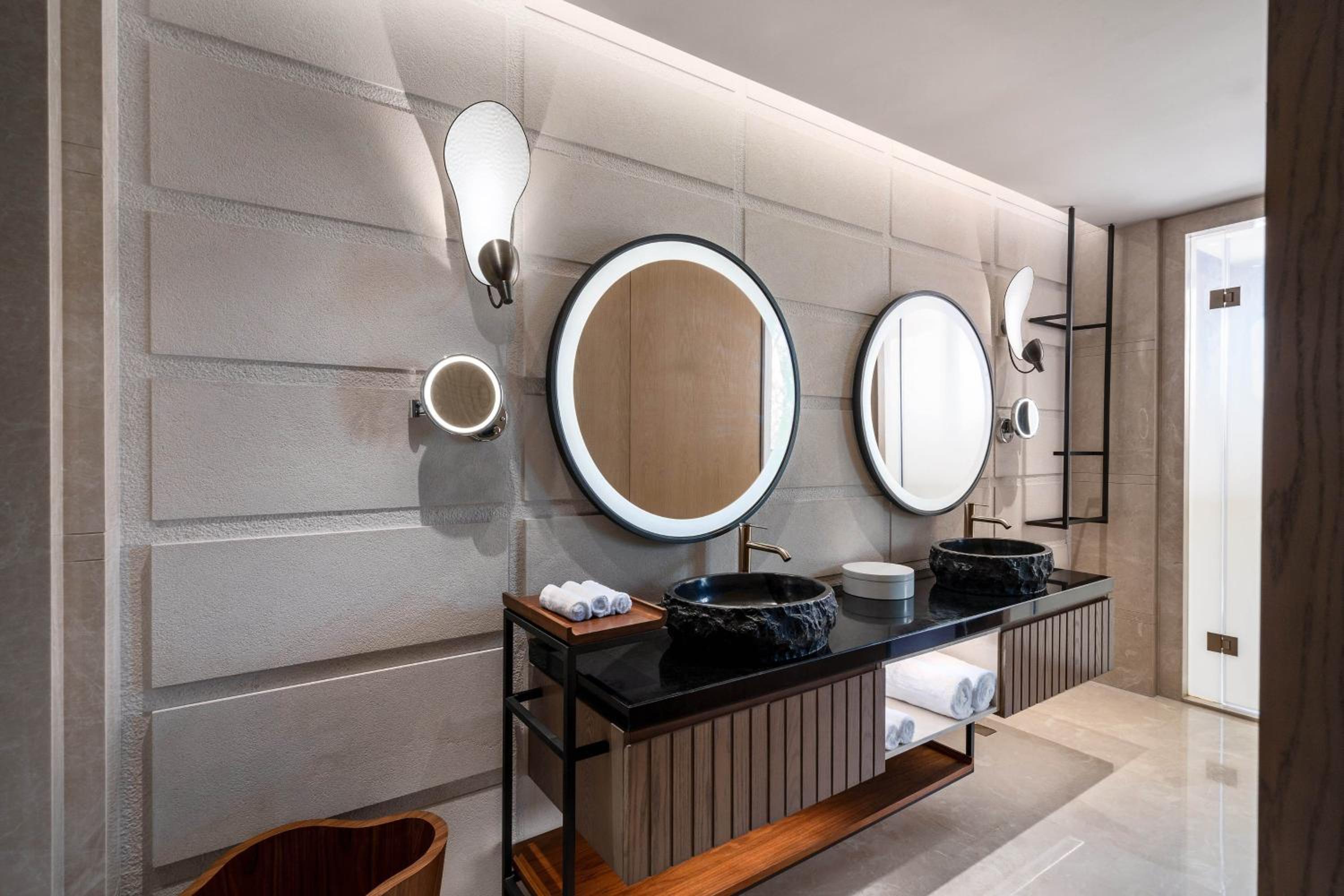 Private Hot Spring Garden-view Suite - Photo 2