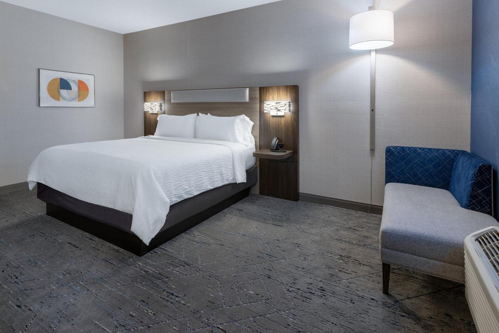 Standard King Room - Photo 1